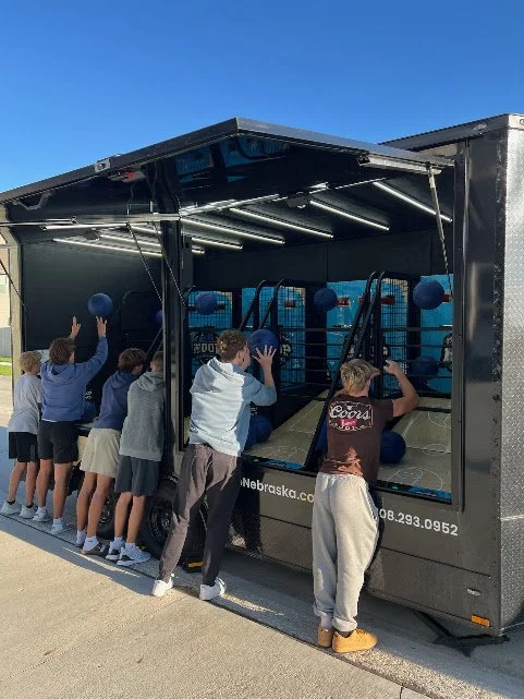 Mid-October in Nebraska: Why Hoop Trailer Is the Perfect Entertainment for Festivals, Football, and Halloween