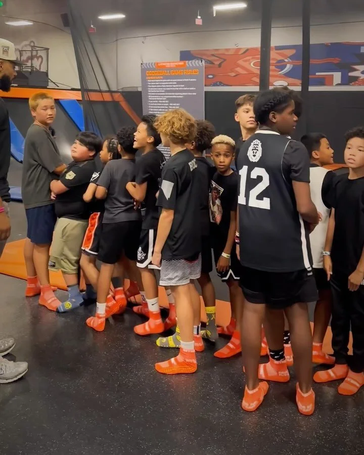 Basketball brought us together, but it’s the bonds off the court that really matter.
Laughs, dodgeball, siblings in the mix! Family vibes only. 🏀🚀 What would YOU do first at SkyZone???