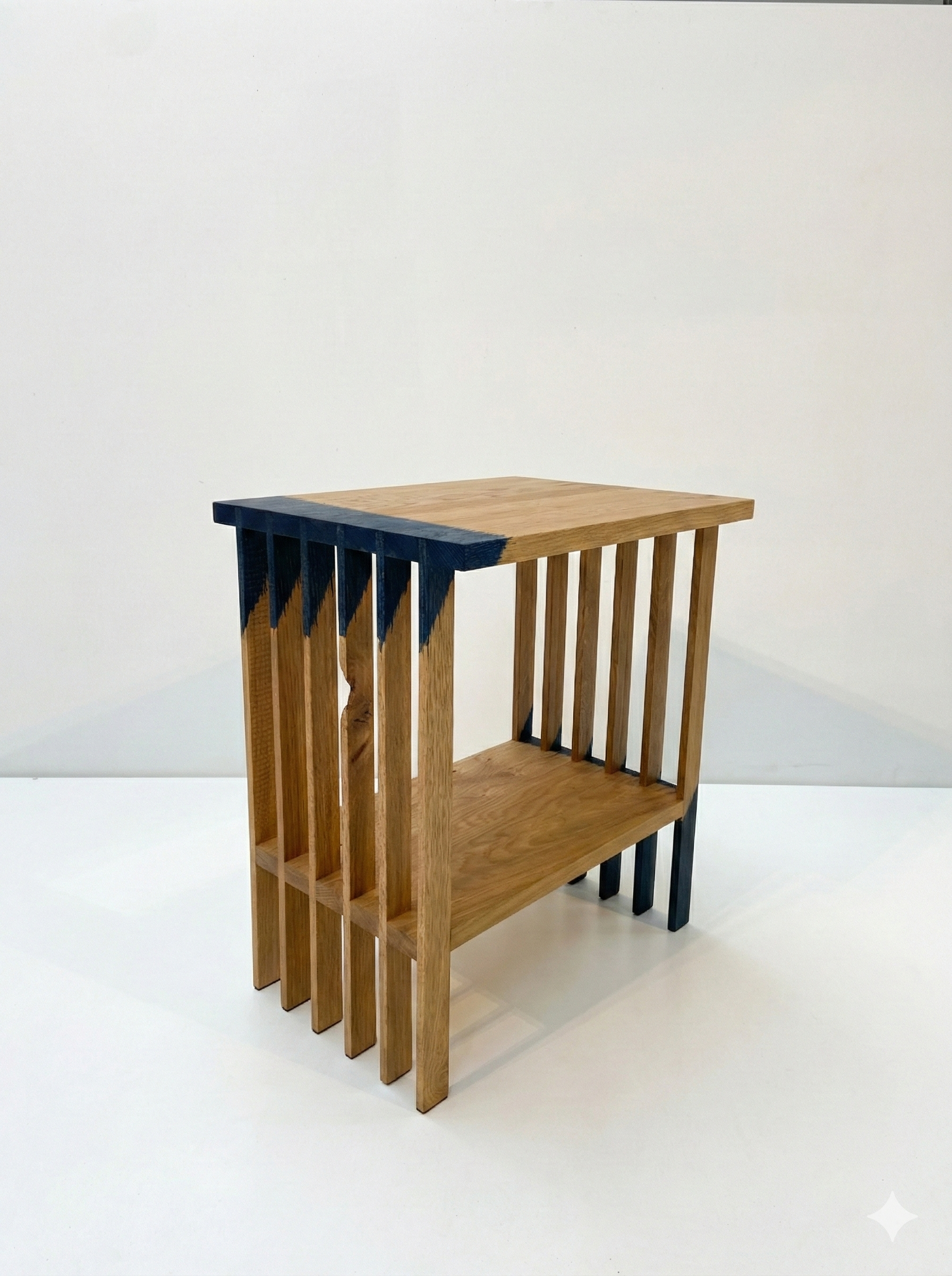 zij aanzicht krukje blauw.png