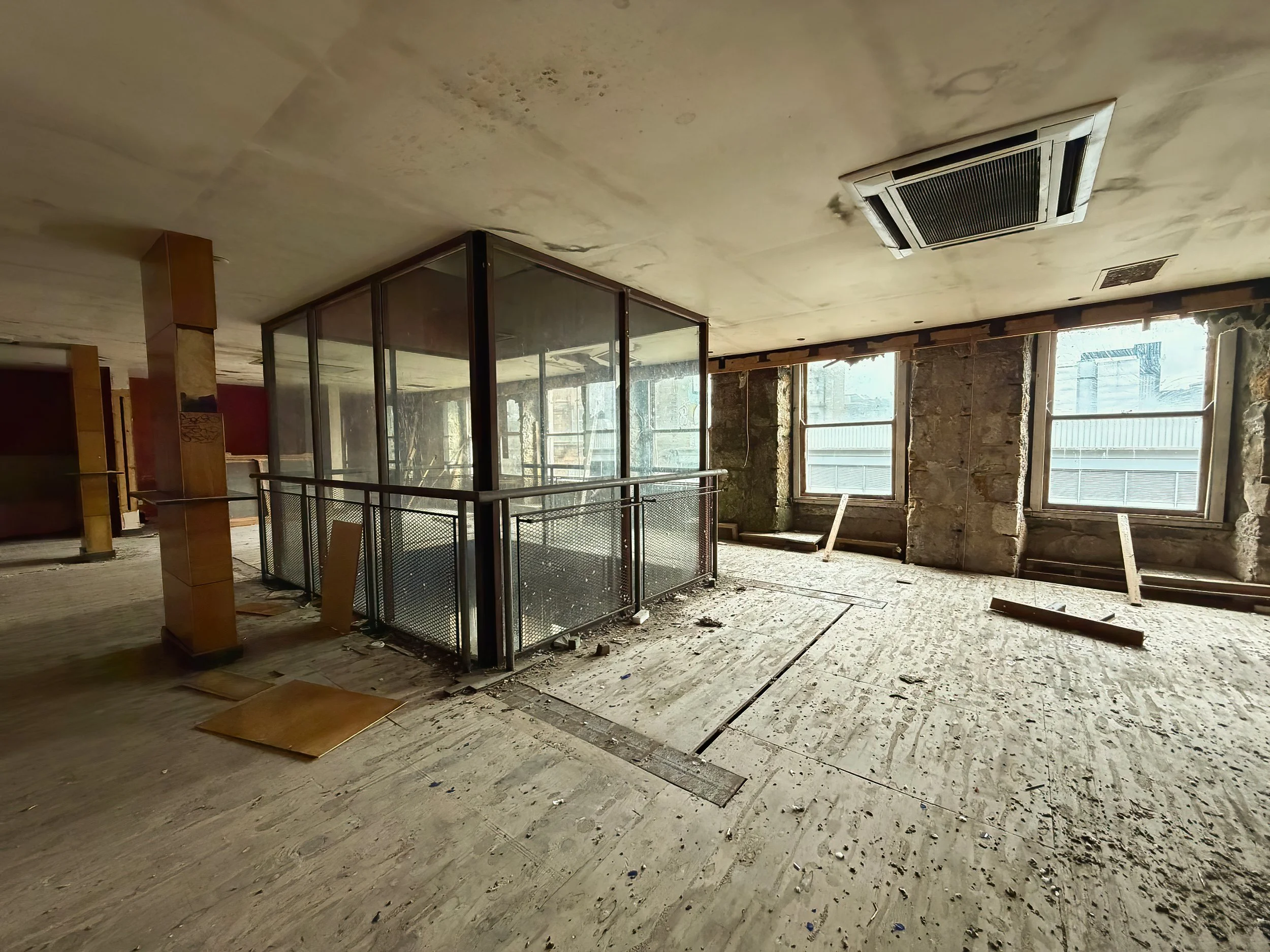 Urb 26 Jan 52-DeNoiseAI-standard.jpg