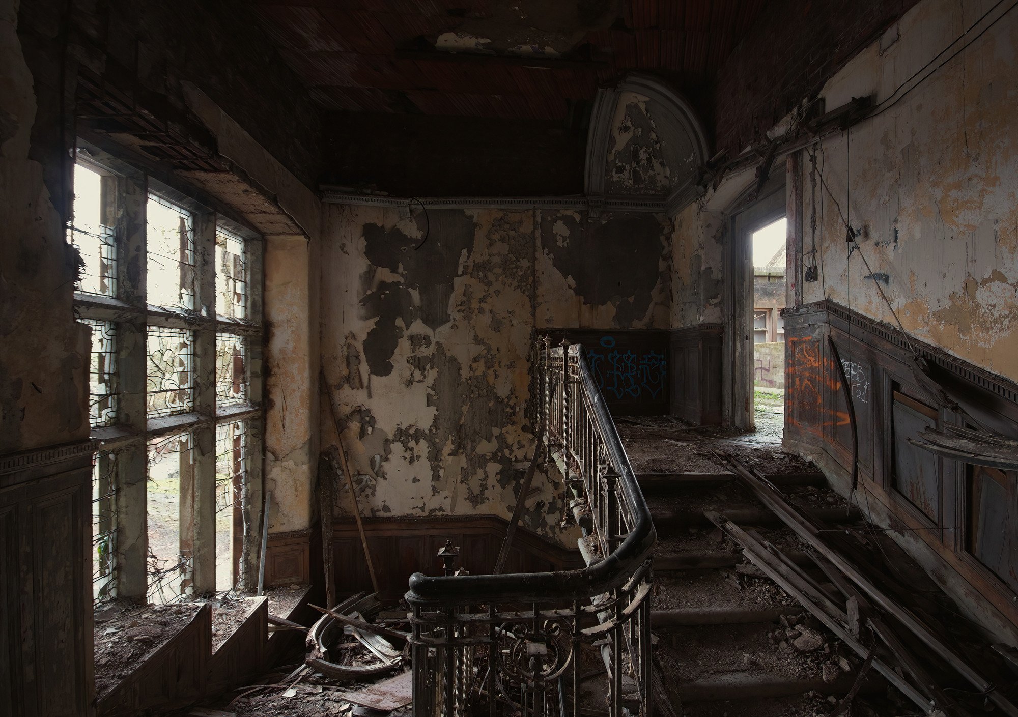 Urbex st Andrews Hospital 23:02:25 28-DeNoiseAI-low-light.jpg