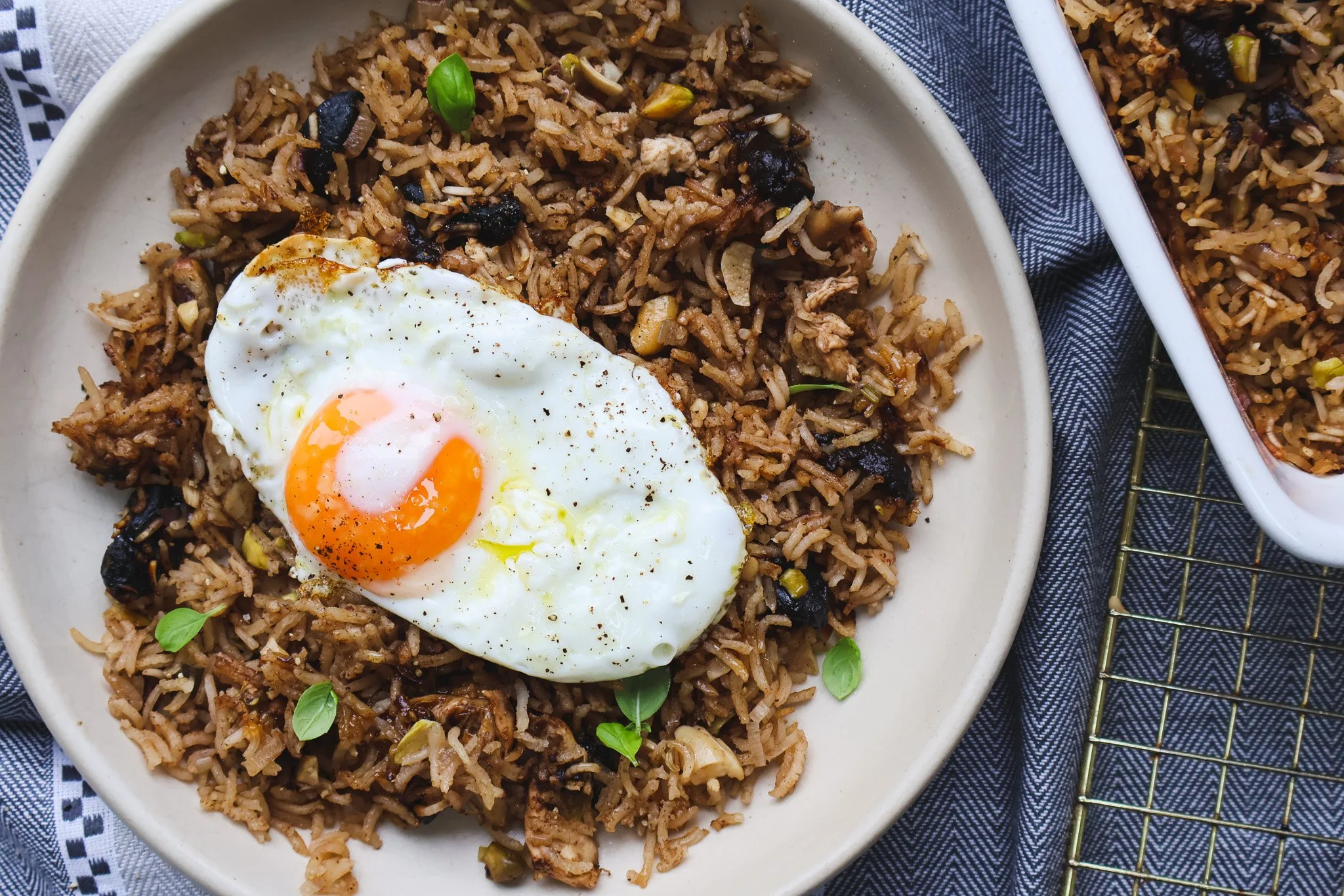 AROMATIC BAKED RICE WITH BLACK GARLIC