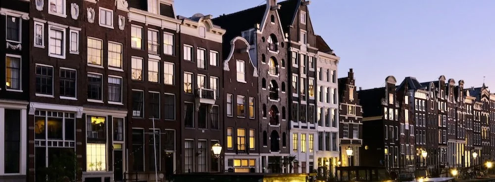 Amsterdam, Herengracht gevels in schemerlicht