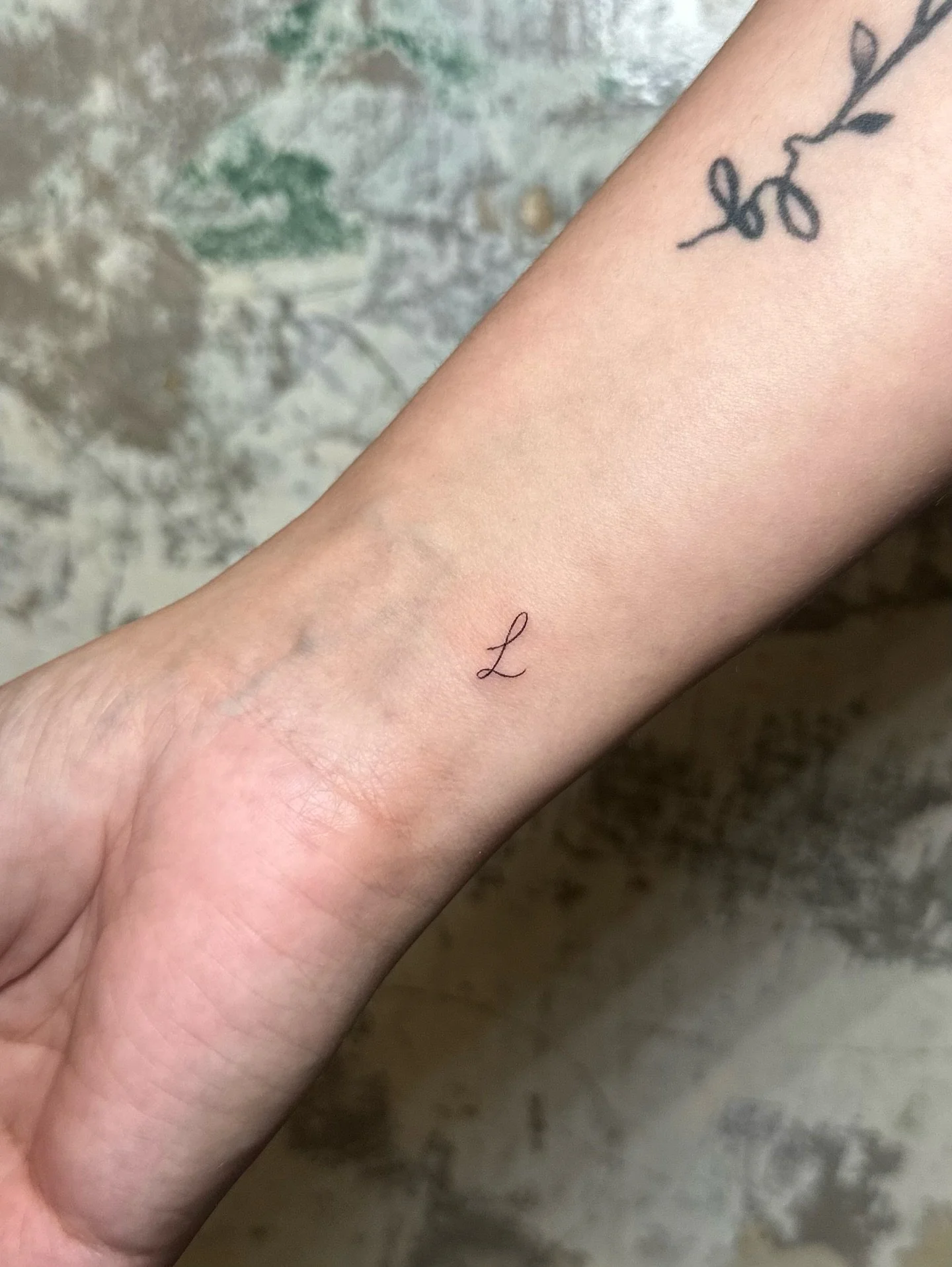 The tiniest of little letters for Amanda. Thank you for your trust!

#microtattoo #finelinetattooartist #minimaltattoo #westpalmbeachfl #palmbeachstyle