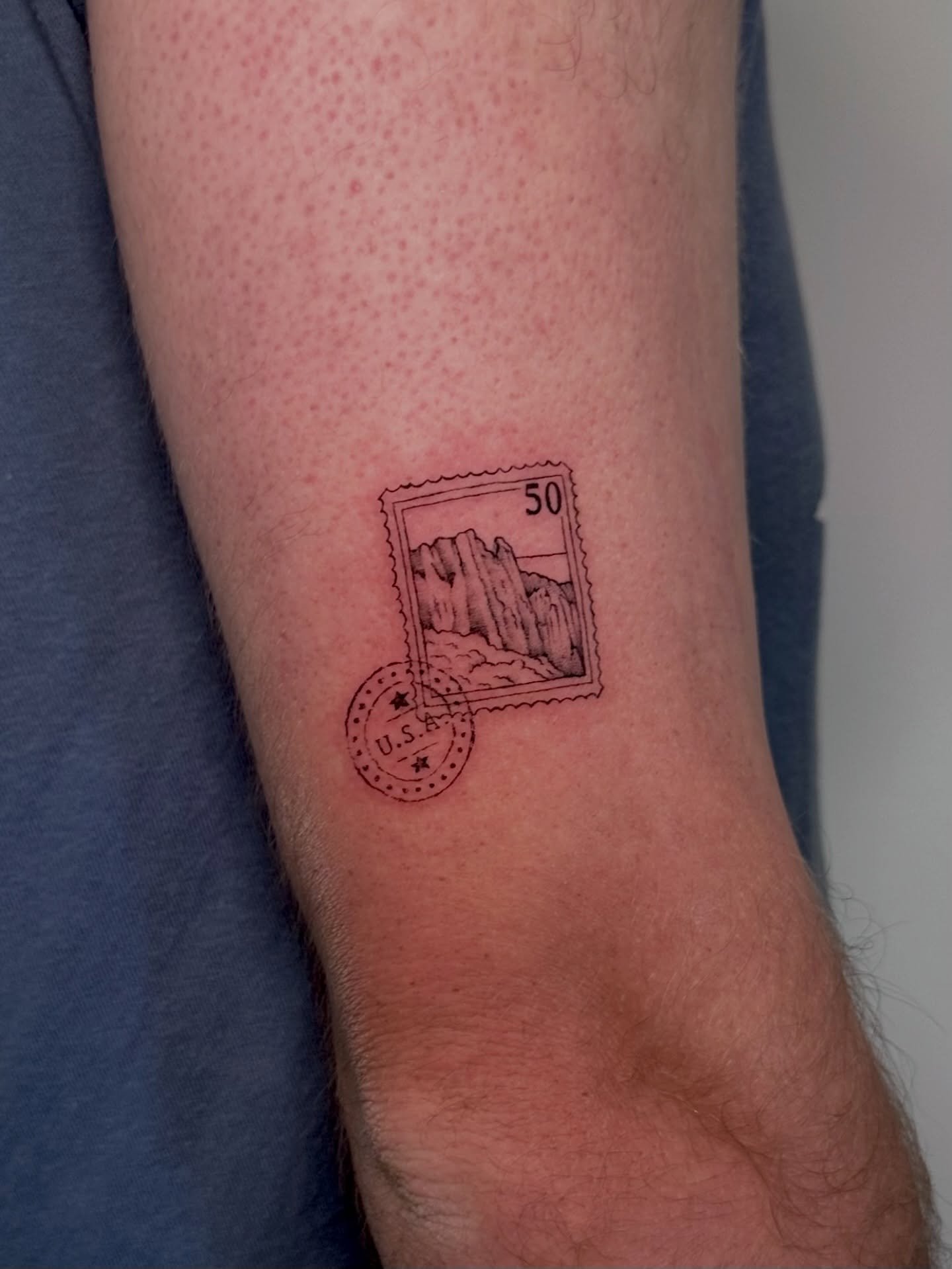 Cole was my very first client in my new studio back in November. Thank you so much for your trust, Cole. And thank you for being part of this special milestone in my career. 

#finelinetattoos #microtattoo #westpalm #finelinetattooartist #southflorid