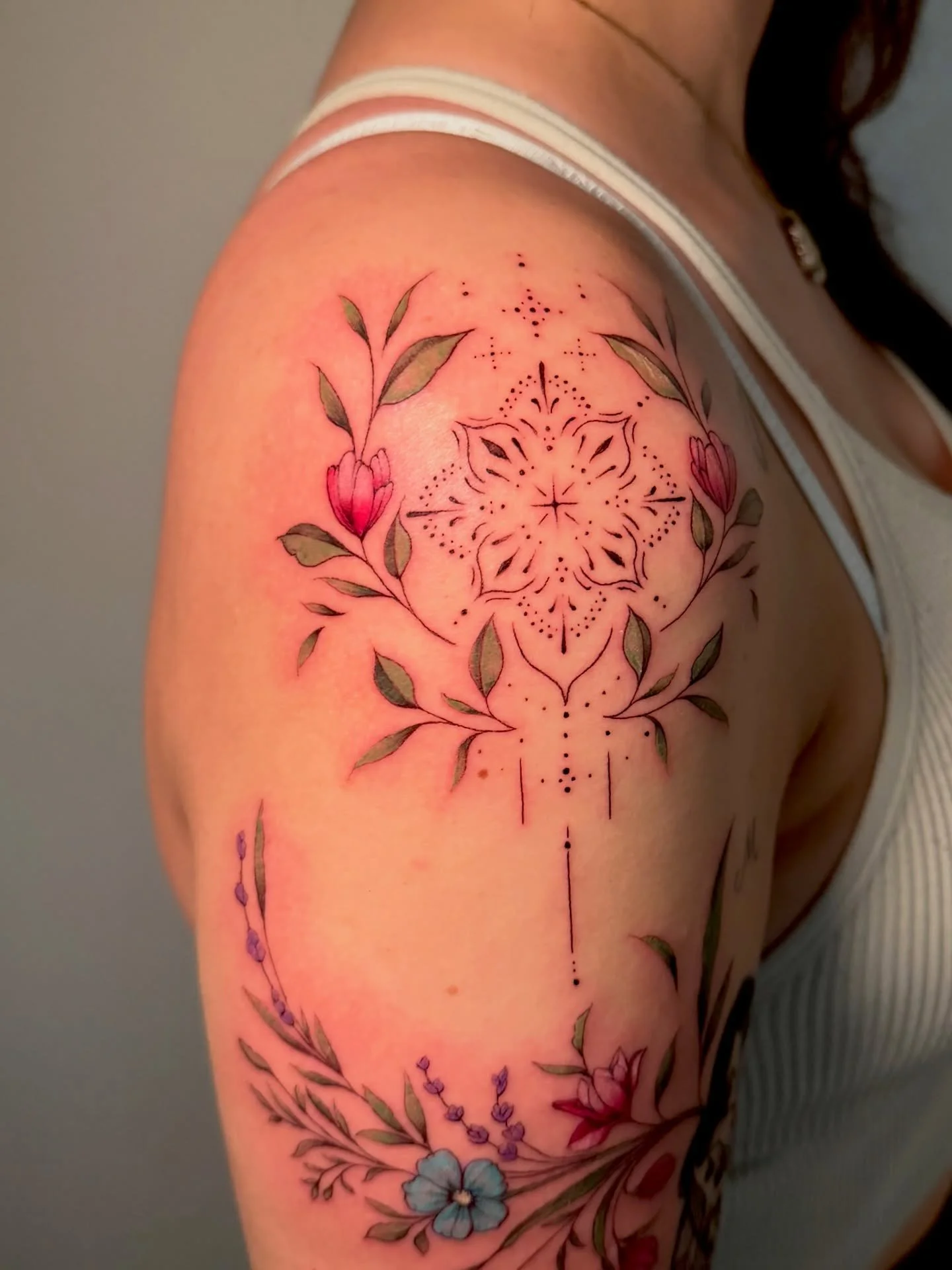 It&rsquo;s just a thing of beauty. ✨

Fine line tattoos in West Palm Beach. Slots for June are filling fast. Reach out to discuss your next tattoo idea. 

#finelinetattoos #botanicaltattoos #southfloridatattoo