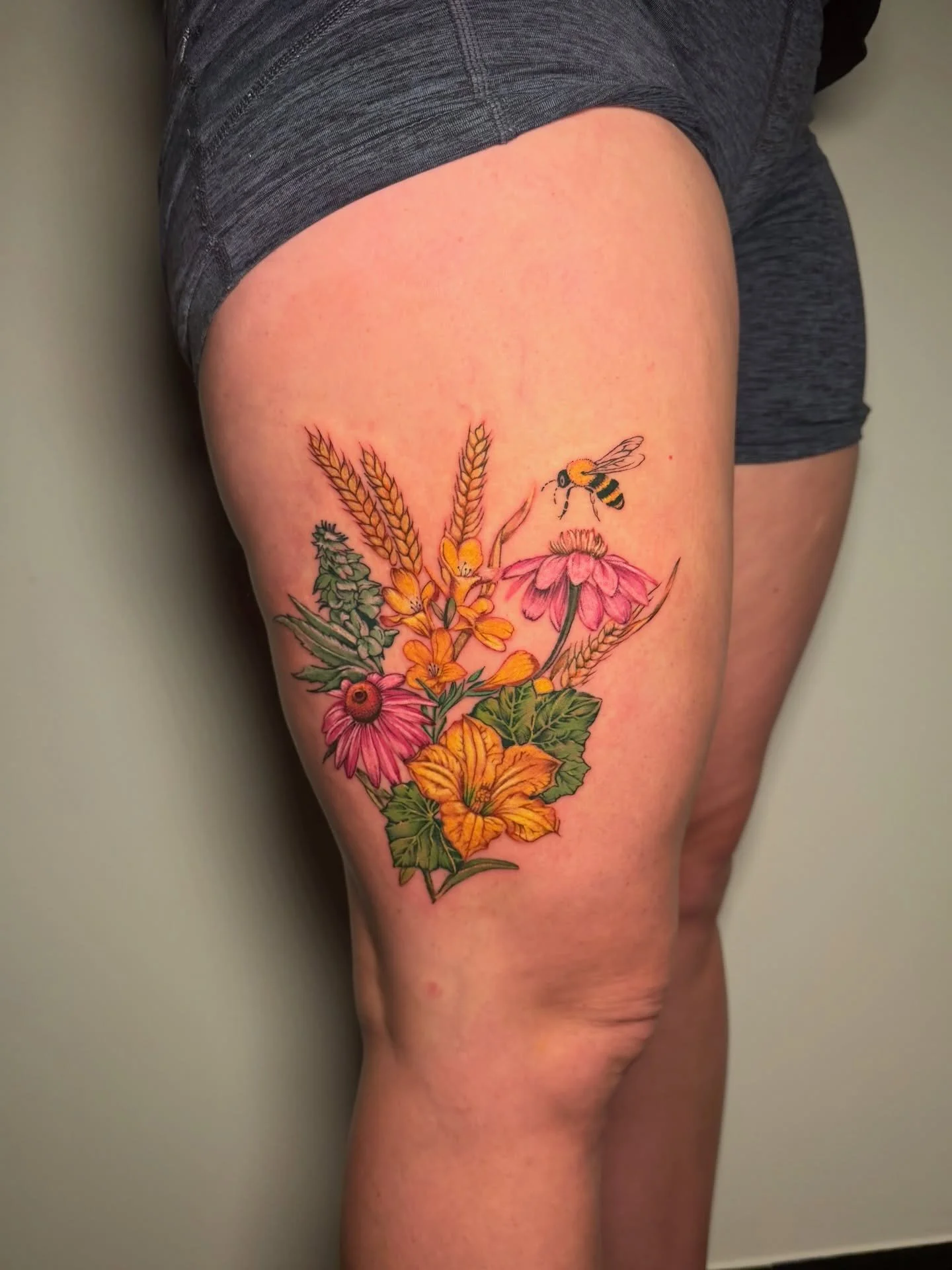 Wildflowers and memories. This tattoo is a bouquet with special and significant meaning for my client and her best friend from college. I had so much fun tattooing this for them. Thank you, guys!

#floraltattoos #westpalm #southfloridatattoo