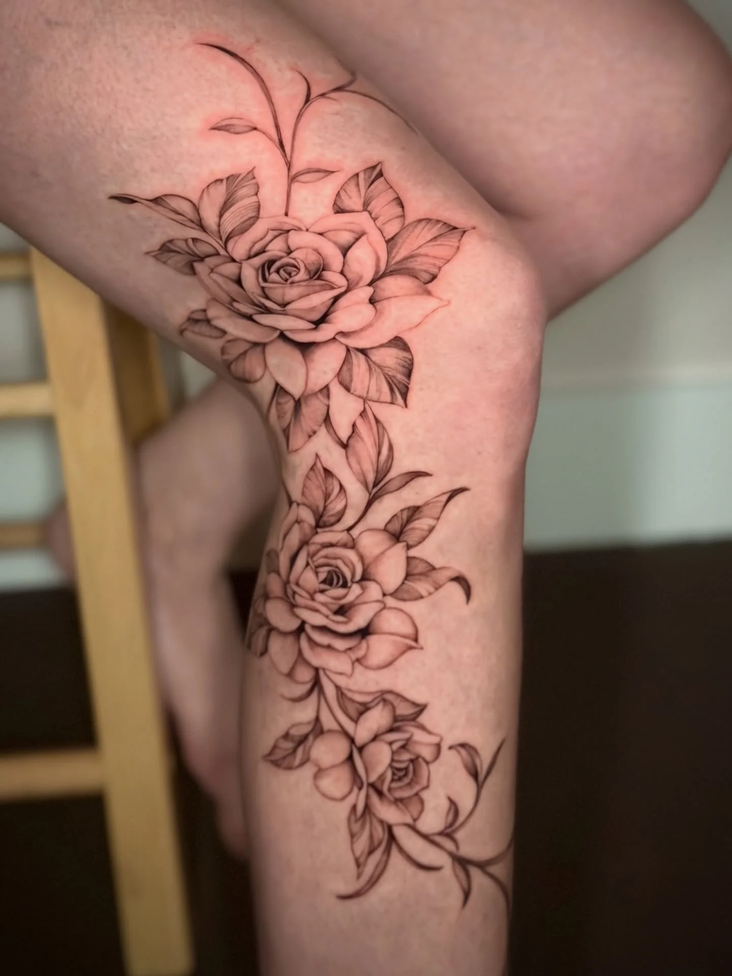 Soft structure. Strong placement.

Designed to move with her body and intended to feel natural from every angle. Every line and every placement is curated and bespoke. 

#finelinetattoos #botanicaltattoo #floraltattoos #westpalm #southfloridatattoo