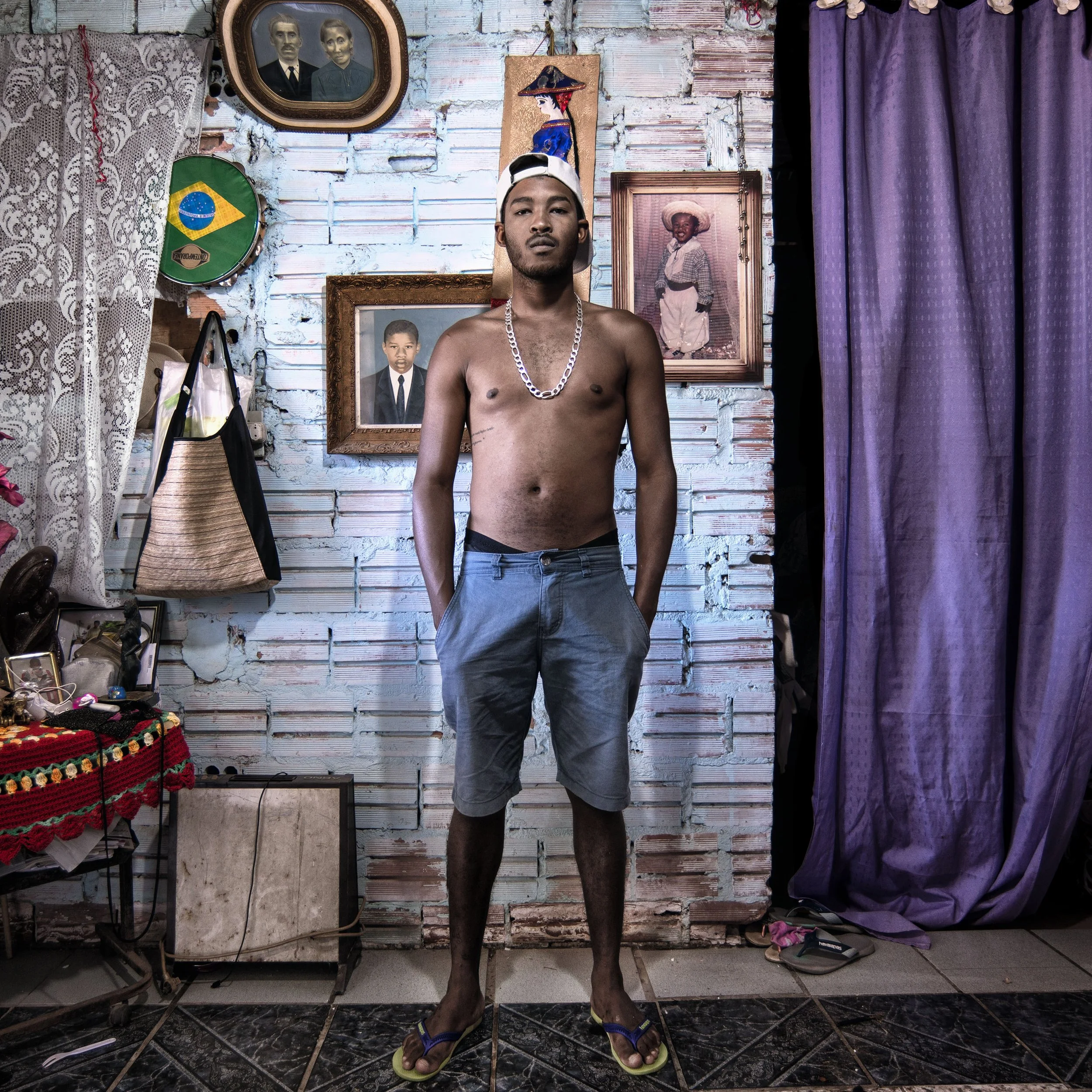 Projeto 59 - Igor da Silva Nunes, 24a • Mathias Velho, Canoas/RS, 2016, fotografia (pigmento mineral sobre papel de algodão), 40 x 40 cm