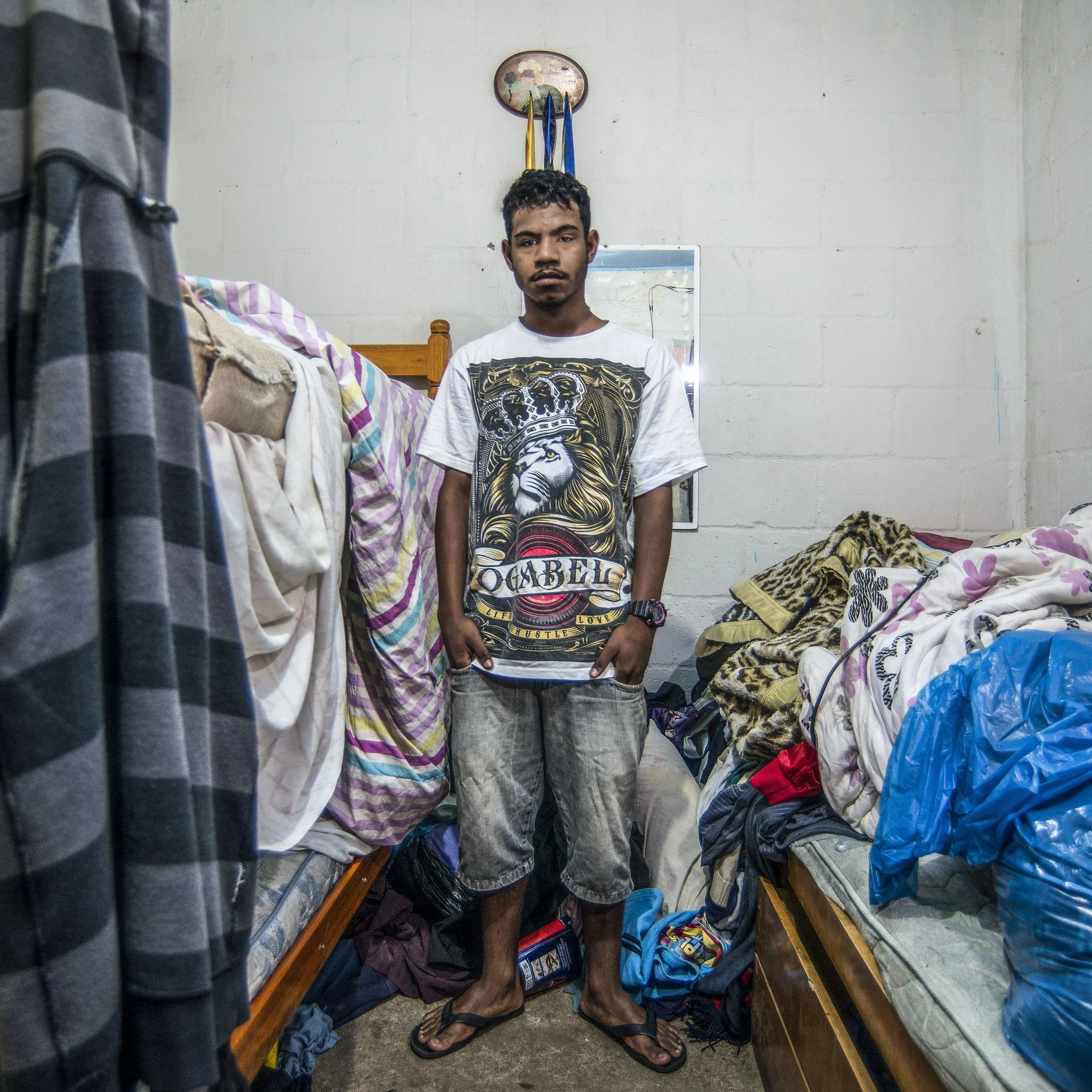 Projeto 59 - Denney Machado Martins, 16a • Mathias Velho, Canoas/RS, 2016, fotografia (pigmento mineral sobre papel de algodão), 40 x 40 cm