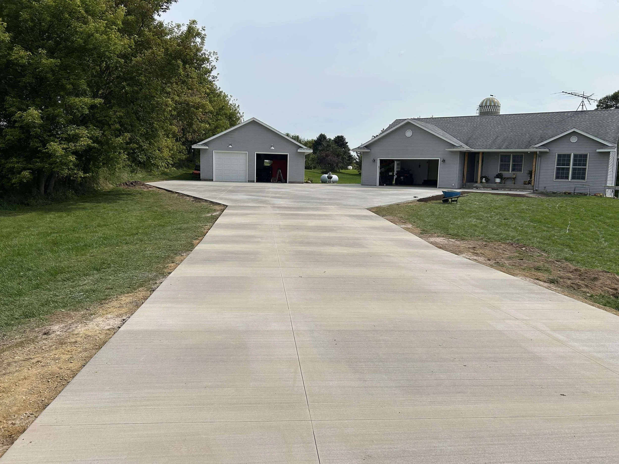 concrete driveway apron patio hudson wi st croix county wi residential concrete