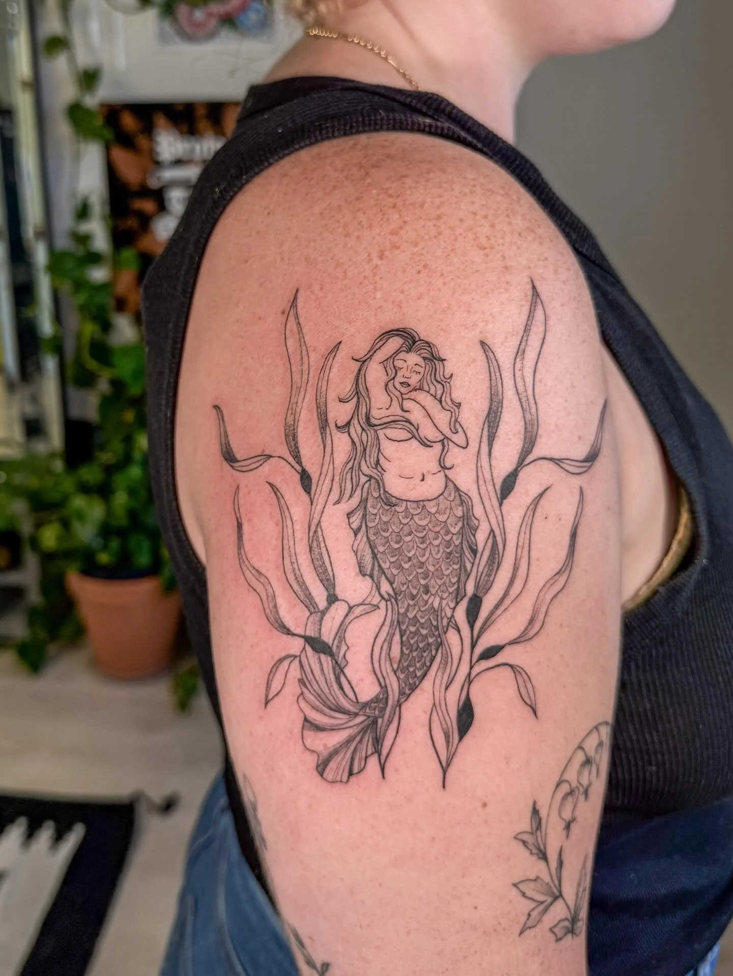 Been doing so many oceanic themed tattoos recently and I am so pumped about it. Last pic is ~5 months healed!
 I am working on an ocean flash for Endless Summer on Sept 6th where I&rsquo;ll be doing my first ever walk in flash day at @gullys.tattoo! 