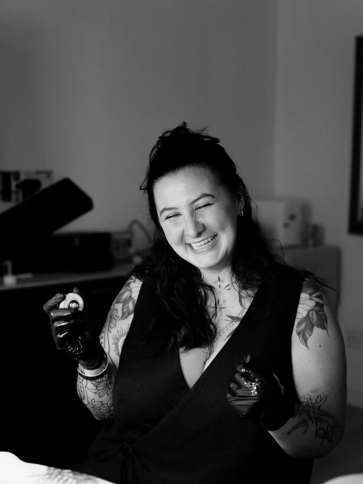 Now that my books are open I figured it&rsquo;s time to reintroduce the @gullys.tattoo team!

I&rsquo;m Kat, owner and artist. I am a therapist turned tattooer turned therapeutic tattooer. I still maintain a small private practice at a phenomenal the