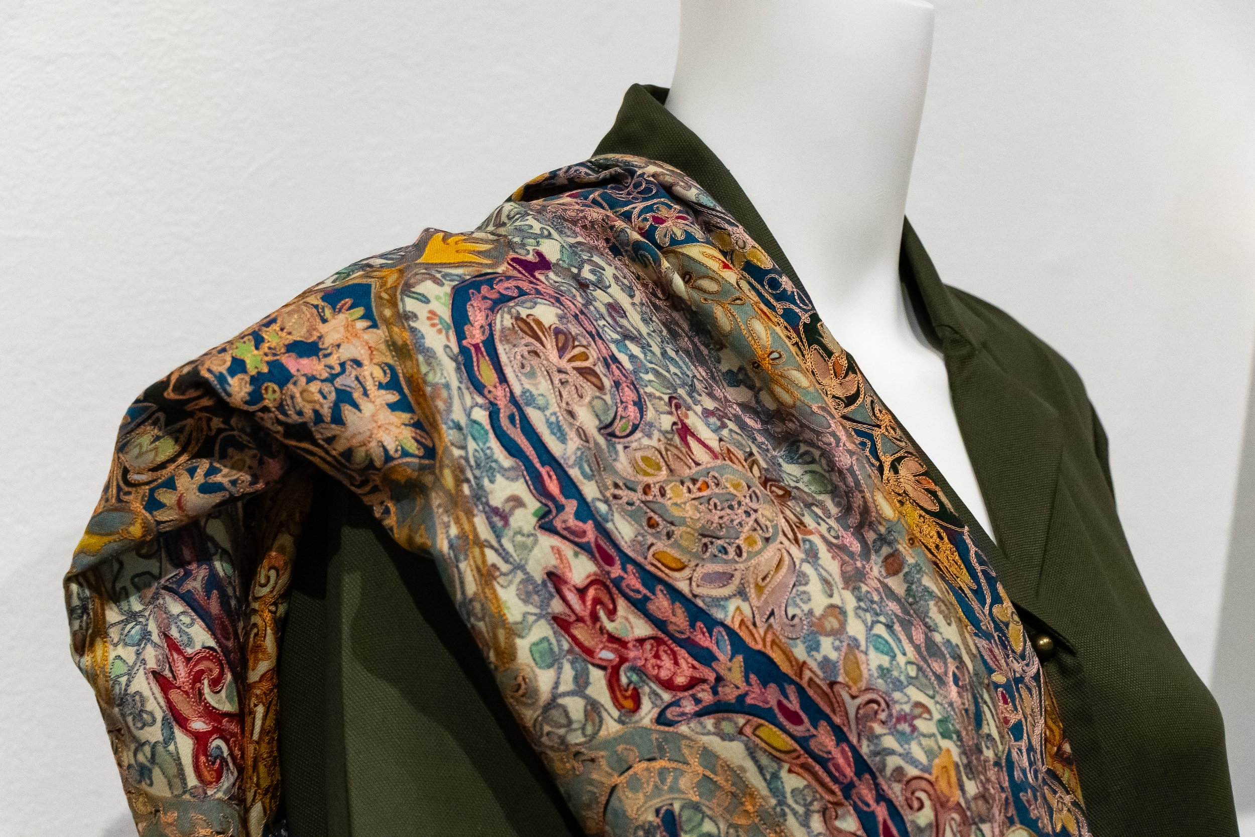 Shalwar Kameez: This shalwar (baggy trouser) kameez (long shirt) is typical of Pakistani traditional outfits worn by Dr. Ghazala Hayat.