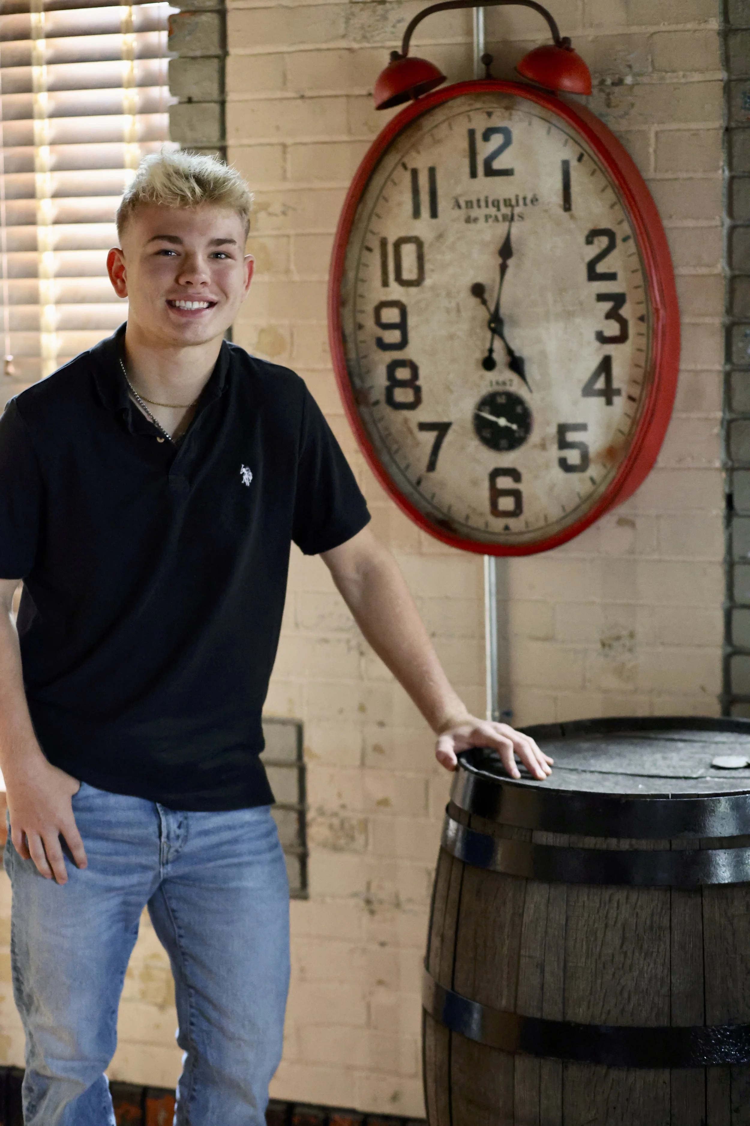 Tristan SeniorPhts25' - 11 of 30.jpeg