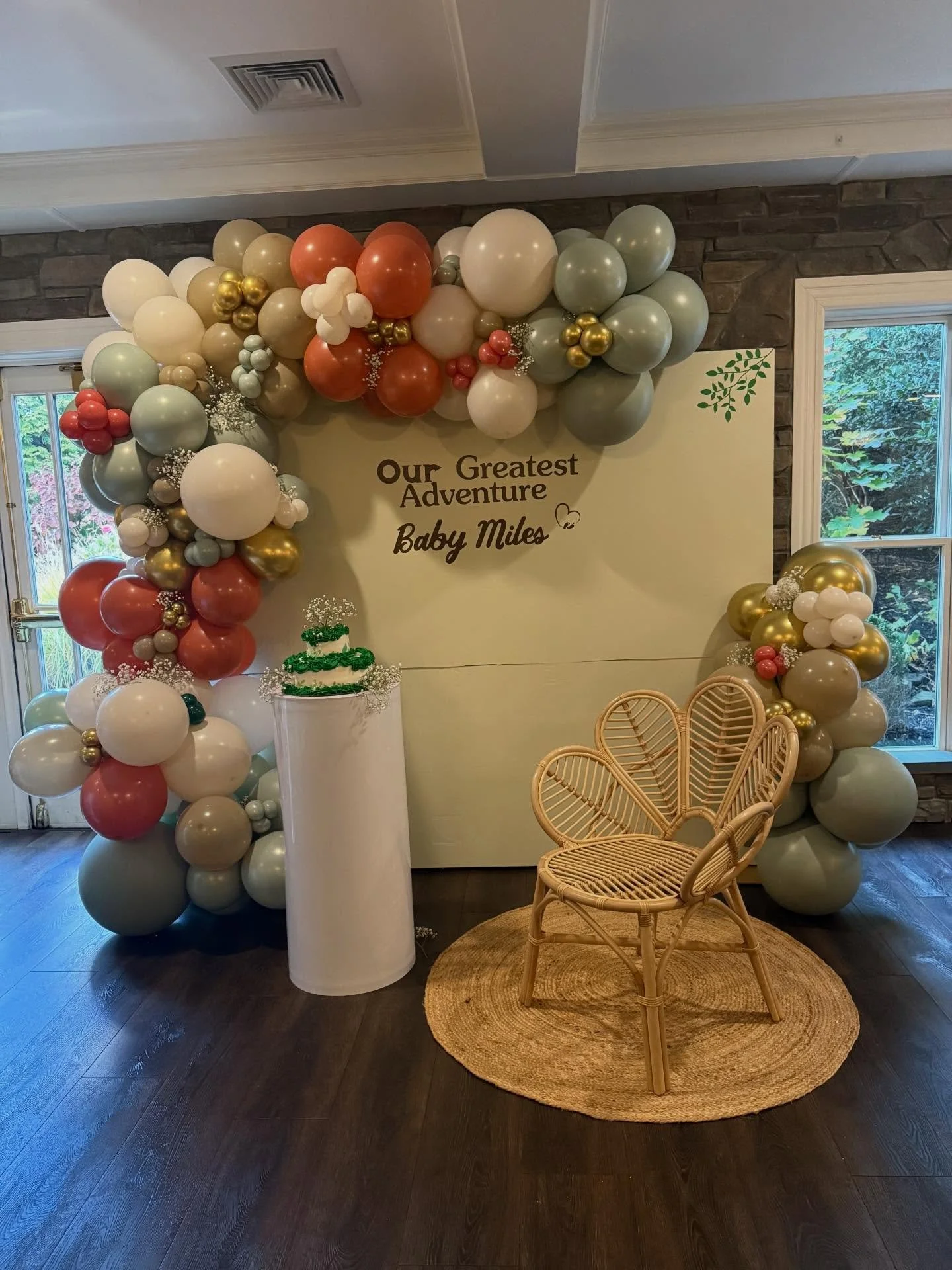 Soft neutrals. Organic balloons. Timeless design. 🤍
A dreamy baby shower setup for Baby Miles &mdash; where simplicity meets elegance.

This is what intentional styling looks like ✨

#LuxuryBalloonDecor #OrganicBalloons #NeutralBalloonArch #BabyShow