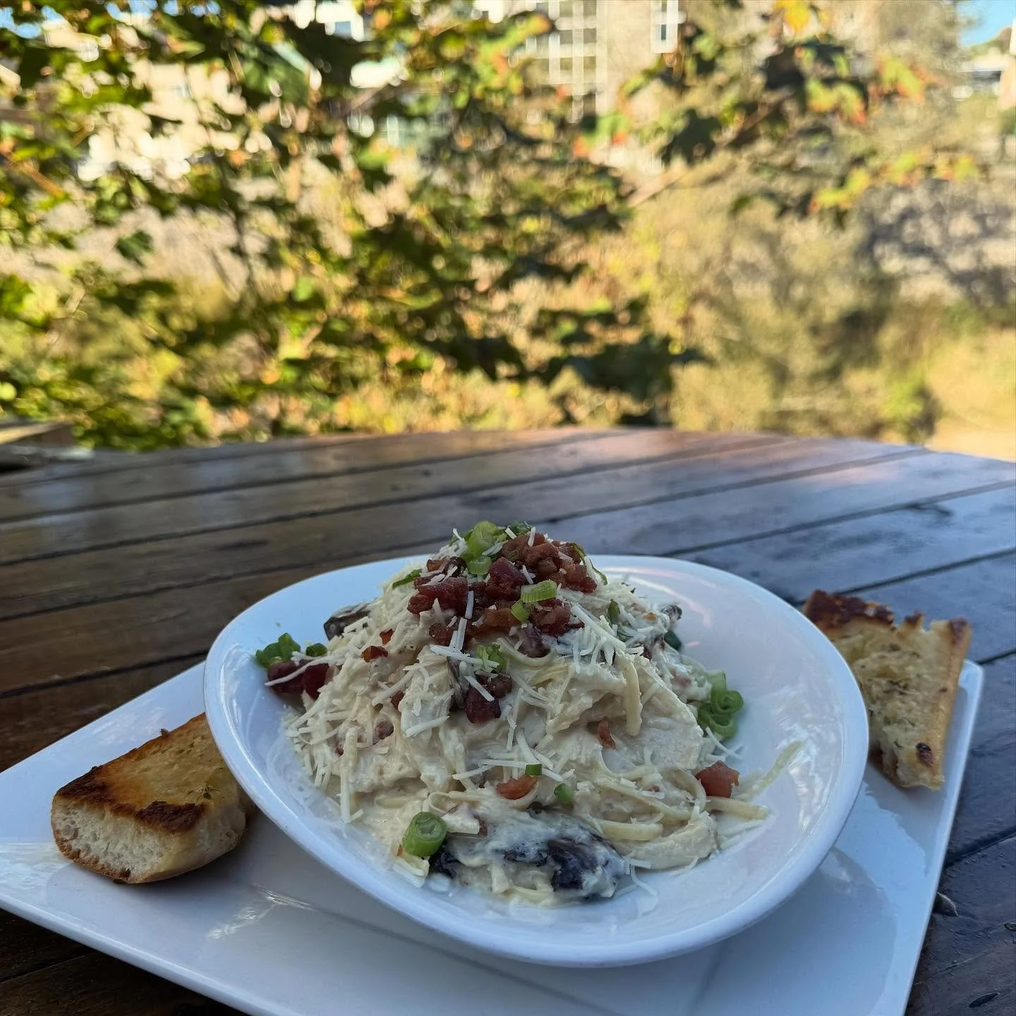 The air&rsquo;s cool, the sun&rsquo;s shining, and The Grand is glistening &mdash; it&rsquo;s a perfect fall day in Fergus!

It&rsquo;s cozy and warm in here, and we&rsquo;ve got just the thing to match the mood&hellip;

Chicken, Bacon &amp; Mushroom