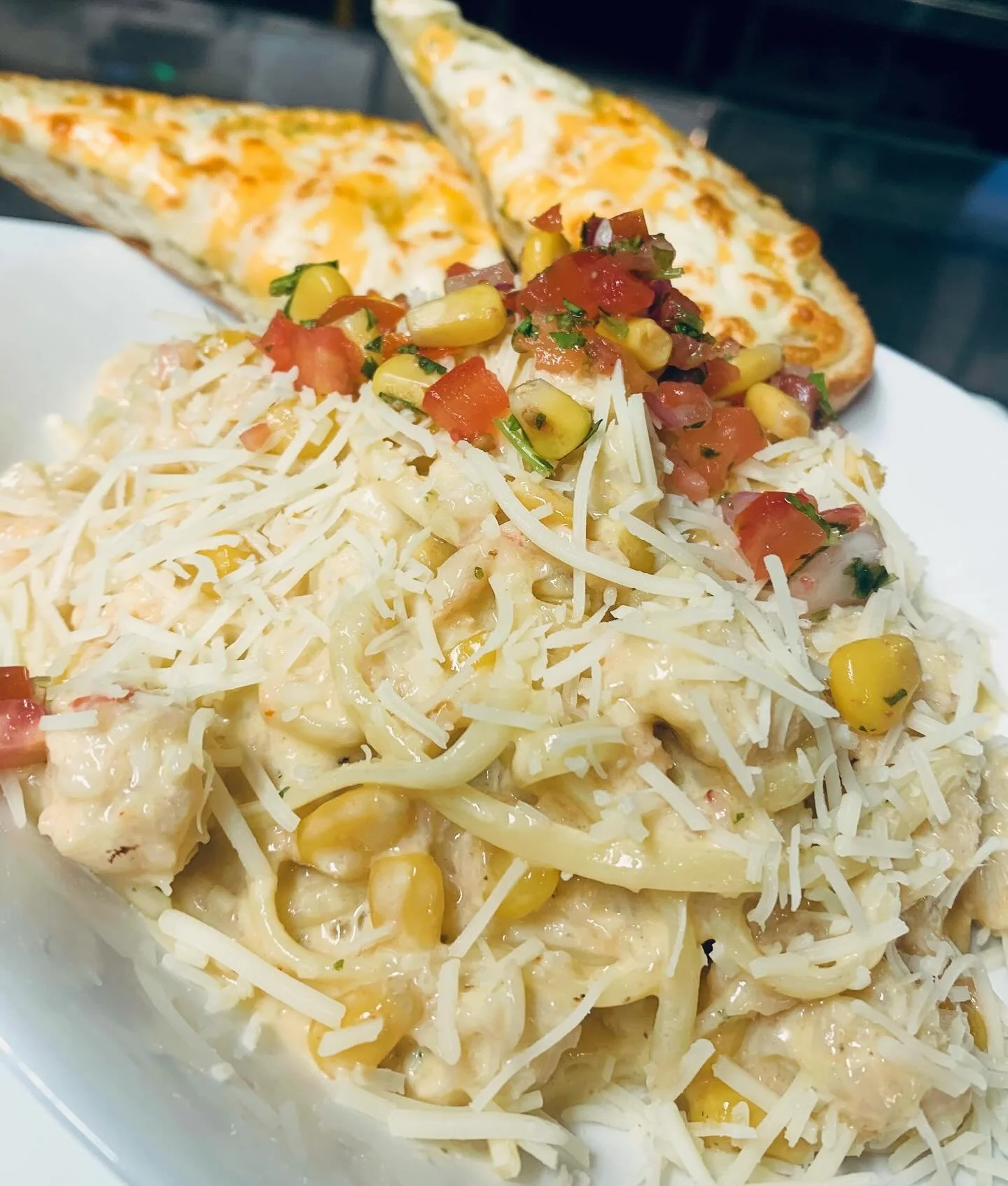 Sweet, sweet Saturday&hellip; of a long weekend to boot!!

And, today&rsquo;s feature is livin up to vibe!! Dig into this 
Corn &amp; Coral Alfredo
Pulled lobster, corn, lobster-parmesan cream sauce, linguine noodles, pick de gallo &amp; cheesey garl