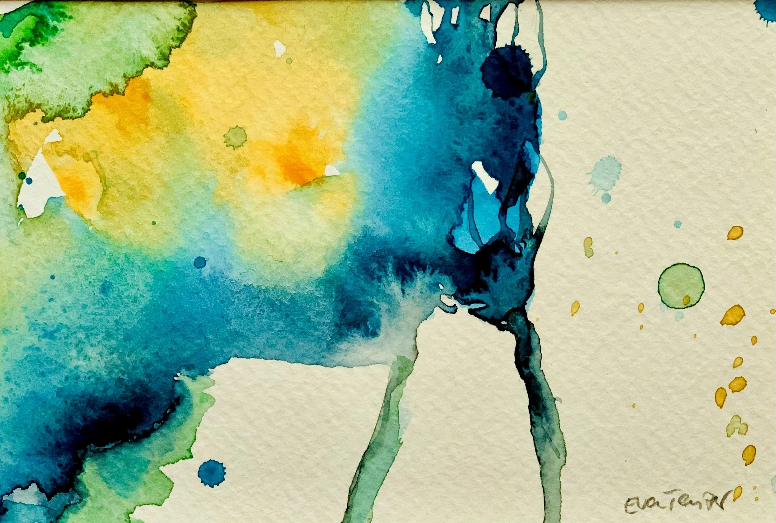 Aquarellmalerei einer bunten, abstrakten Blumenblüte in Blau, Grün, Gelb und Orange auf Papier