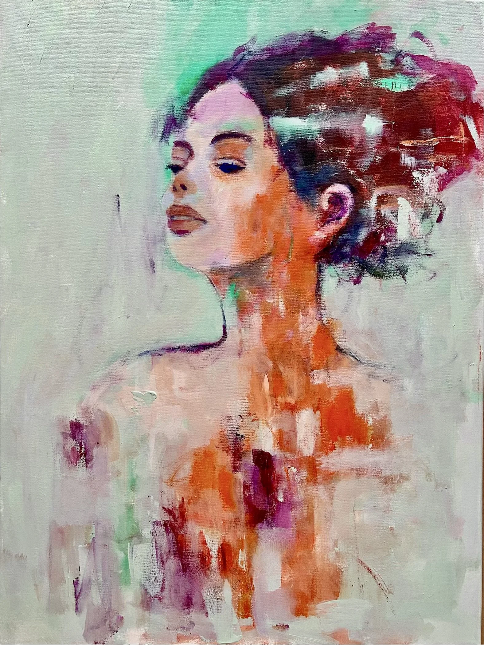 Abstraktes Porträt einer Frau mit offenem Haar, in bunten, lebendigen Farben gemalt.