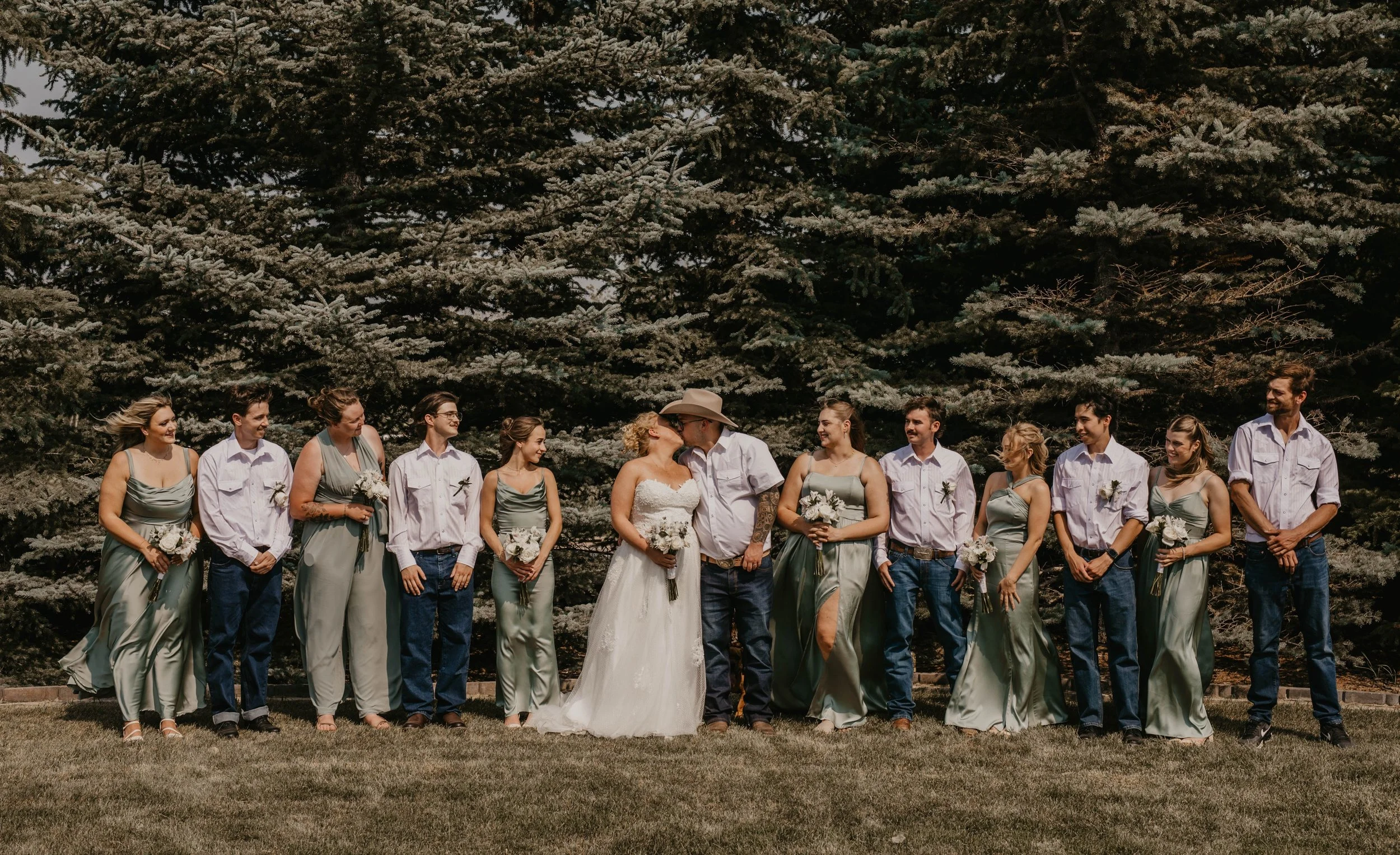 Nothing quite like a wedding day surrounded by all your best people 🤍