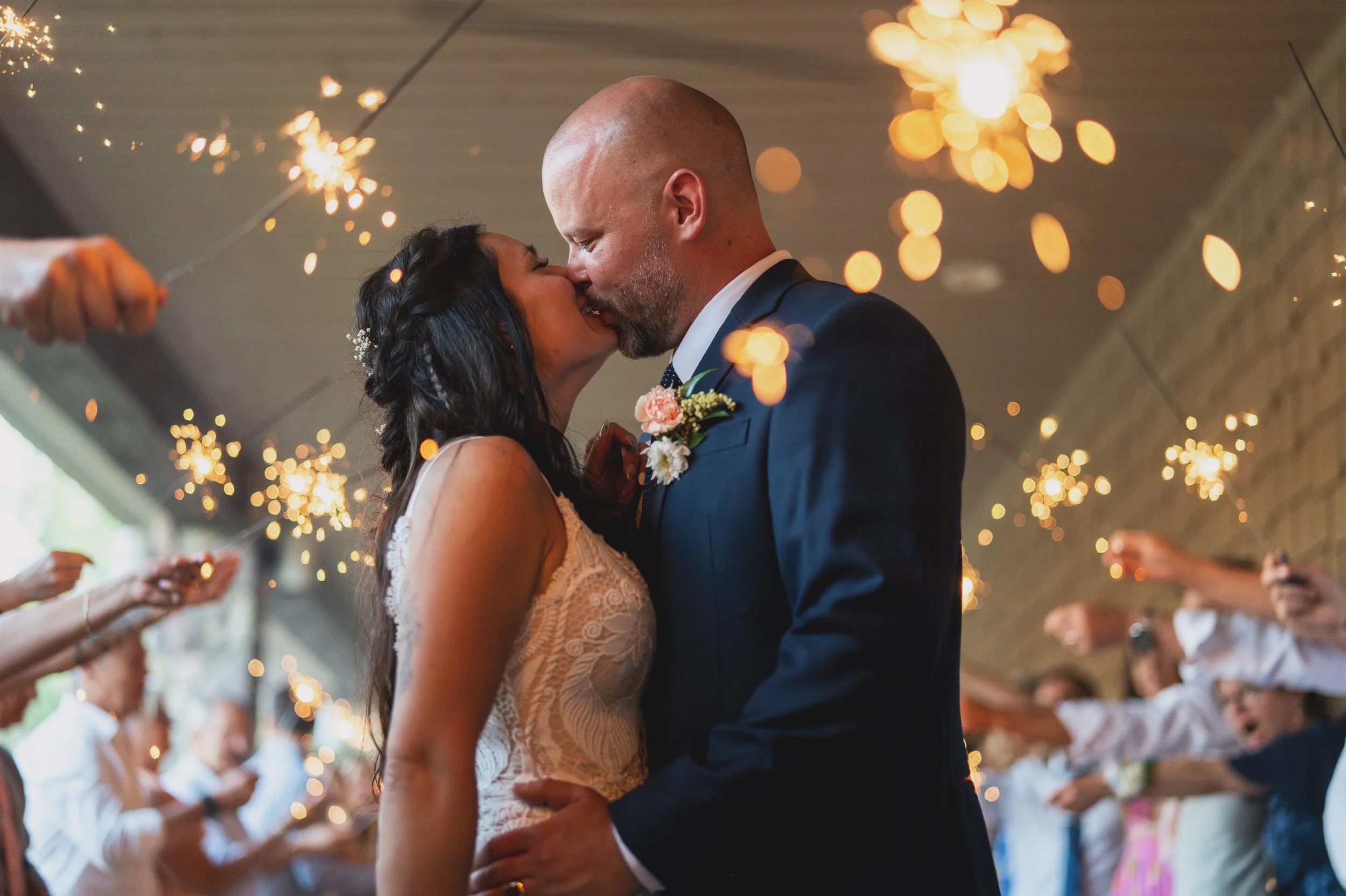 Choose the love that makes your soul sparkle and your heart feel at home ✨