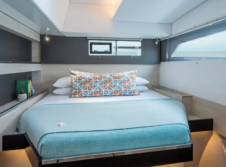 leopard-50-interior-9718 copy.jpg