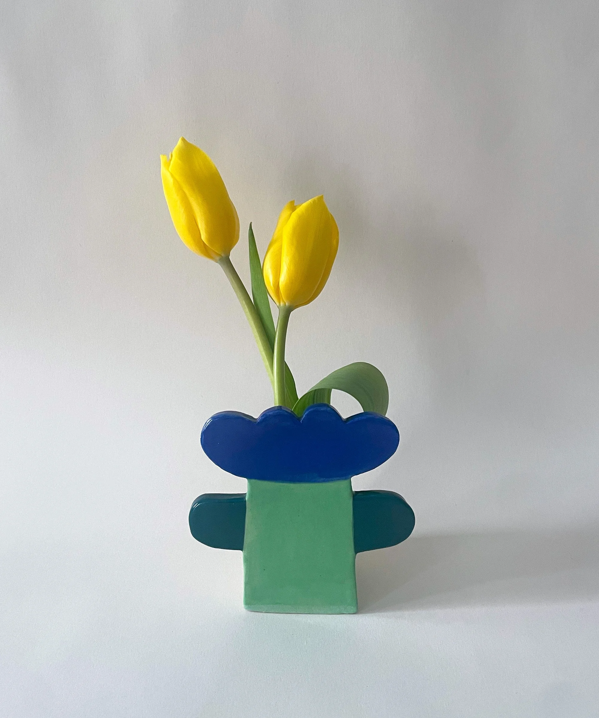 Mini Flat Vase - Blue Flower