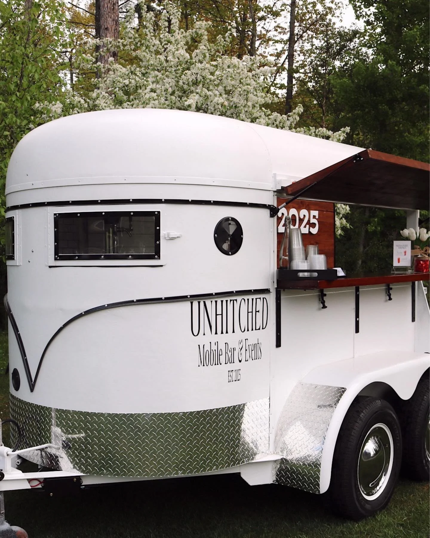 We are officially 4 days away from the Duluth Wedding Show! ✨

Stop by our booth for FREE Dirty Soda samples, check out the mobile bar, chat about any questions you may have and enter our giveaway for a chance to win $200 Unhitched credit. 

See you 