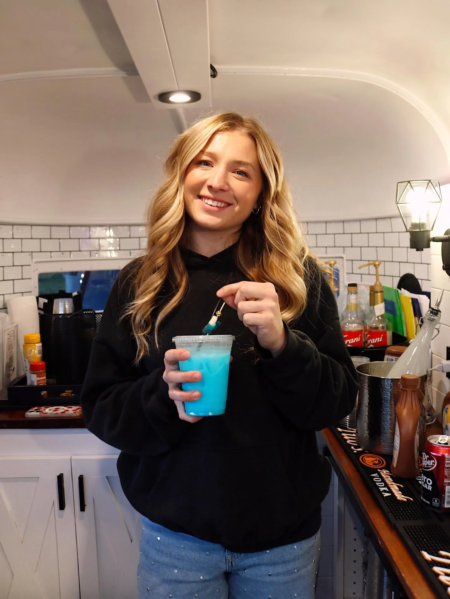 Dirty sodas are going viral and we&rsquo;re here for it 

Pop + syrup + cream + toppings = the most fun drink for literally any event.

Kid-friendly, adult-approved (and yes, you can add alcohol too).

We&rsquo;ve done dirty soda bars for all kinds o