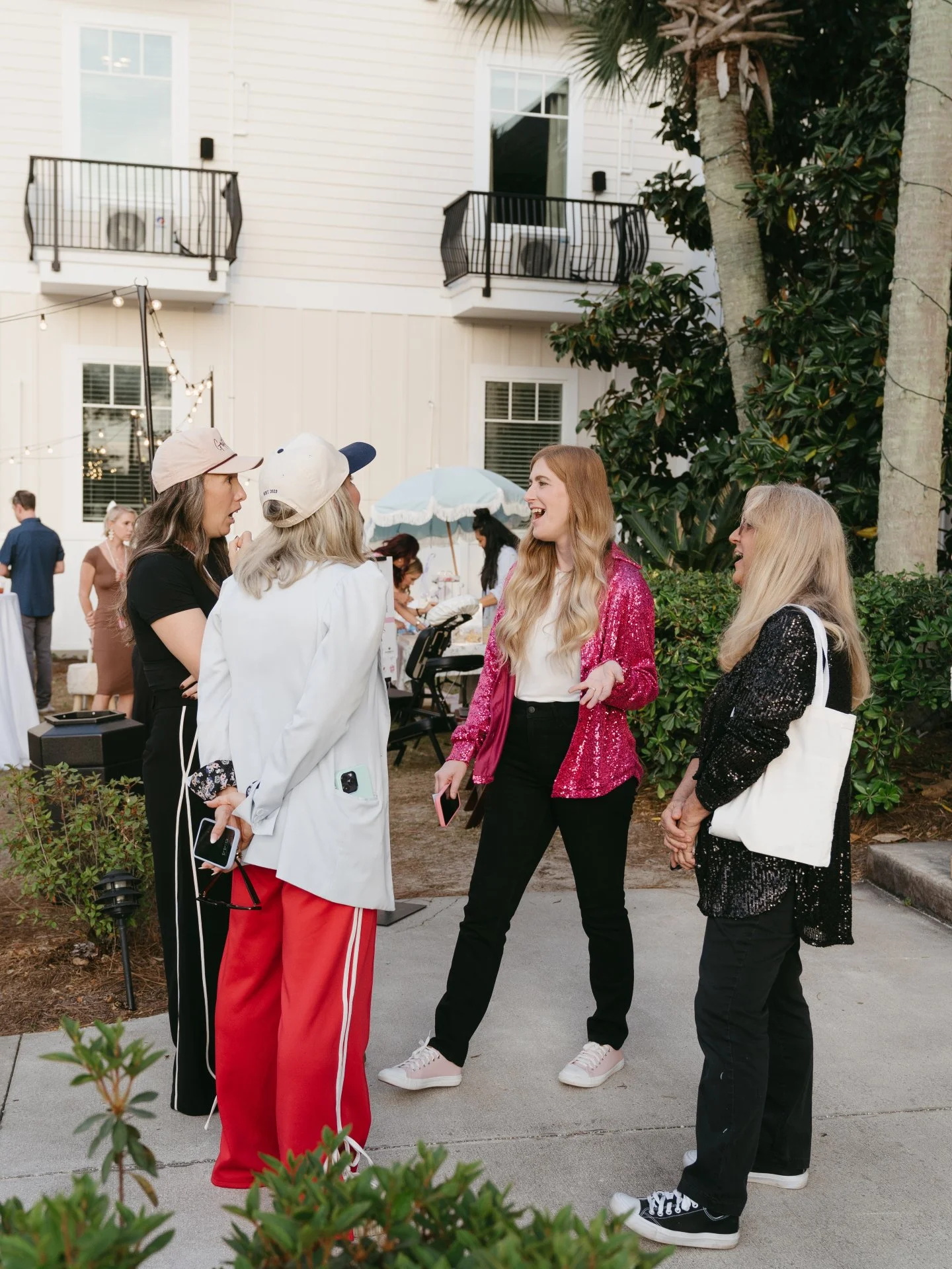 Every year, 100+ women fly and drive into Destin, Florida for The Power Table LIVE conference from all over the US and Canada.

They come to hire.
They come to find clients.
They come to find podcast guests.
They come for the real connections.
They c
