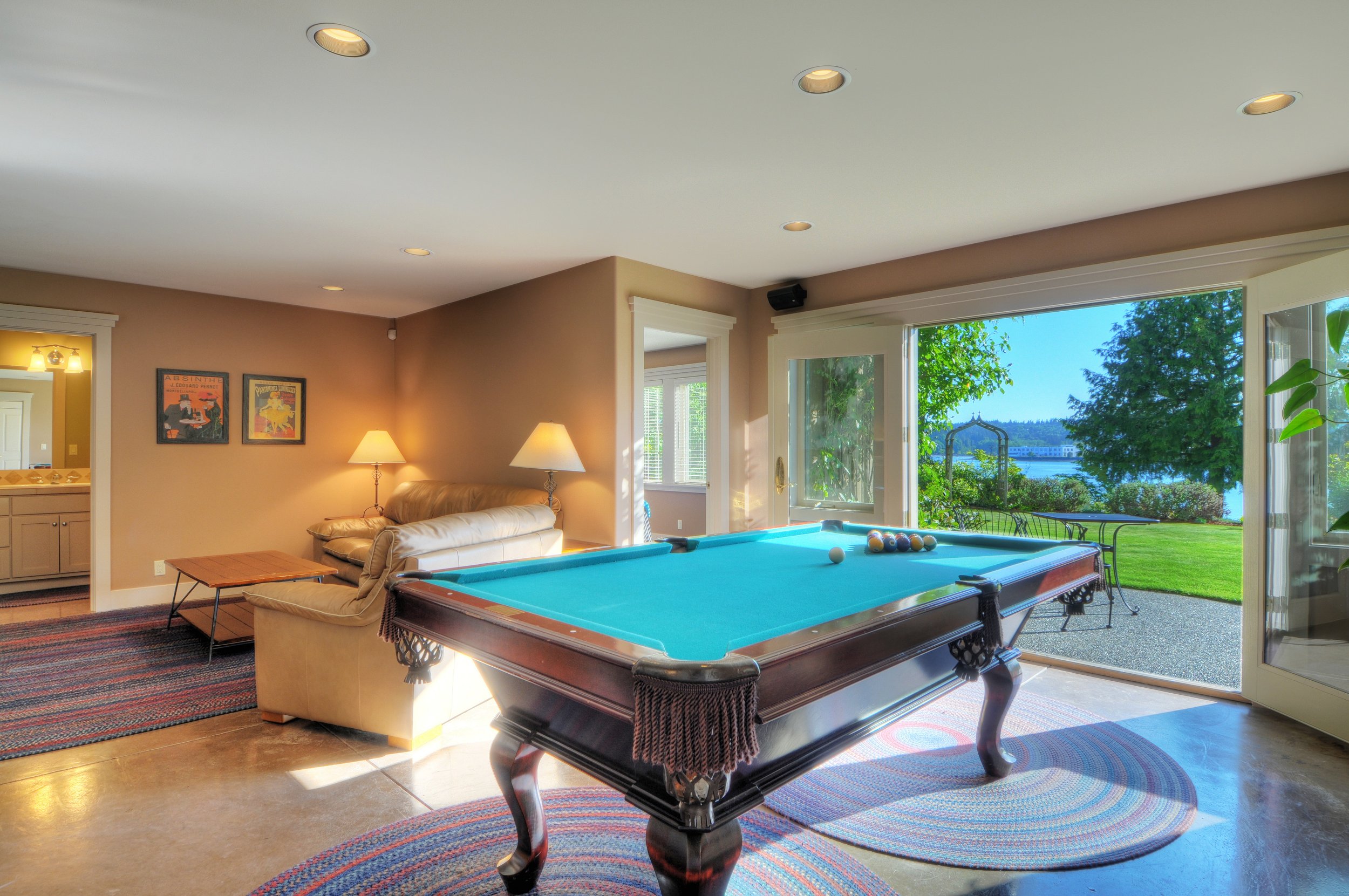 family_room845.jpg