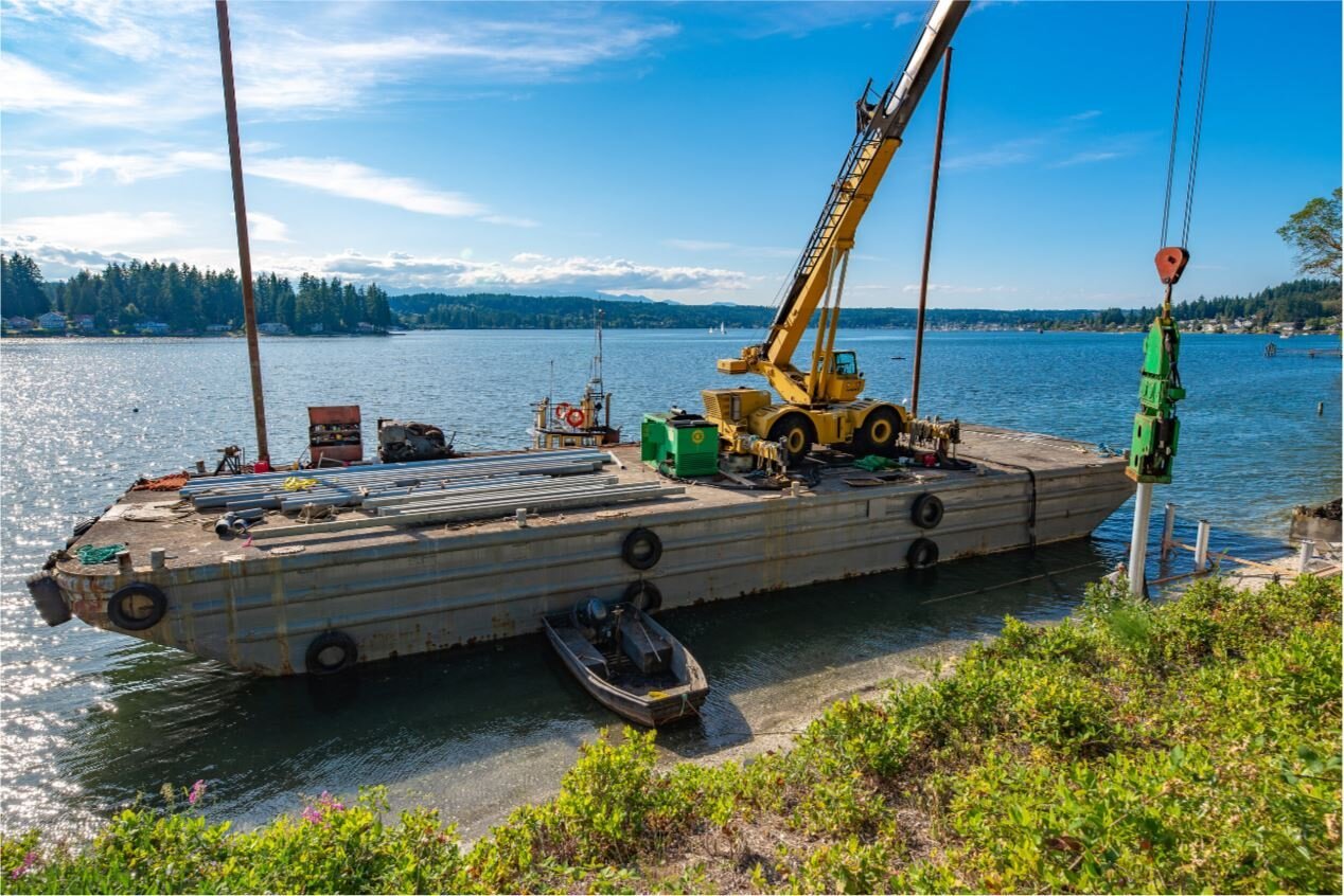 Barge.jpg