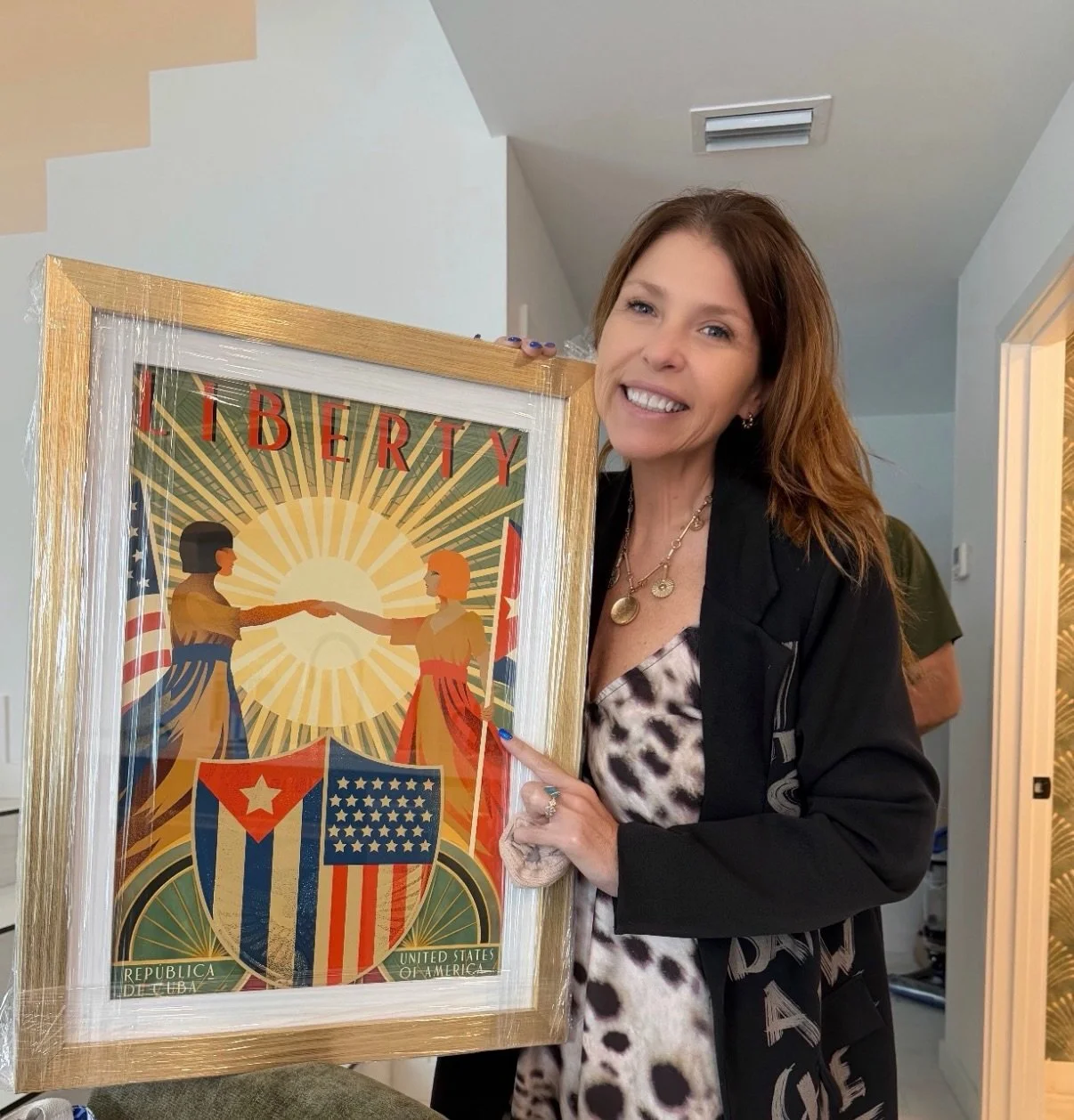 Today is Cuban Independence Day, many Cubans celebrate this as the day they became an independent republic in 1902. 

At La Victoria Miami Collection we celebrate our history, this is an image we love as Cuban Americans that exists on a vintage Cuban