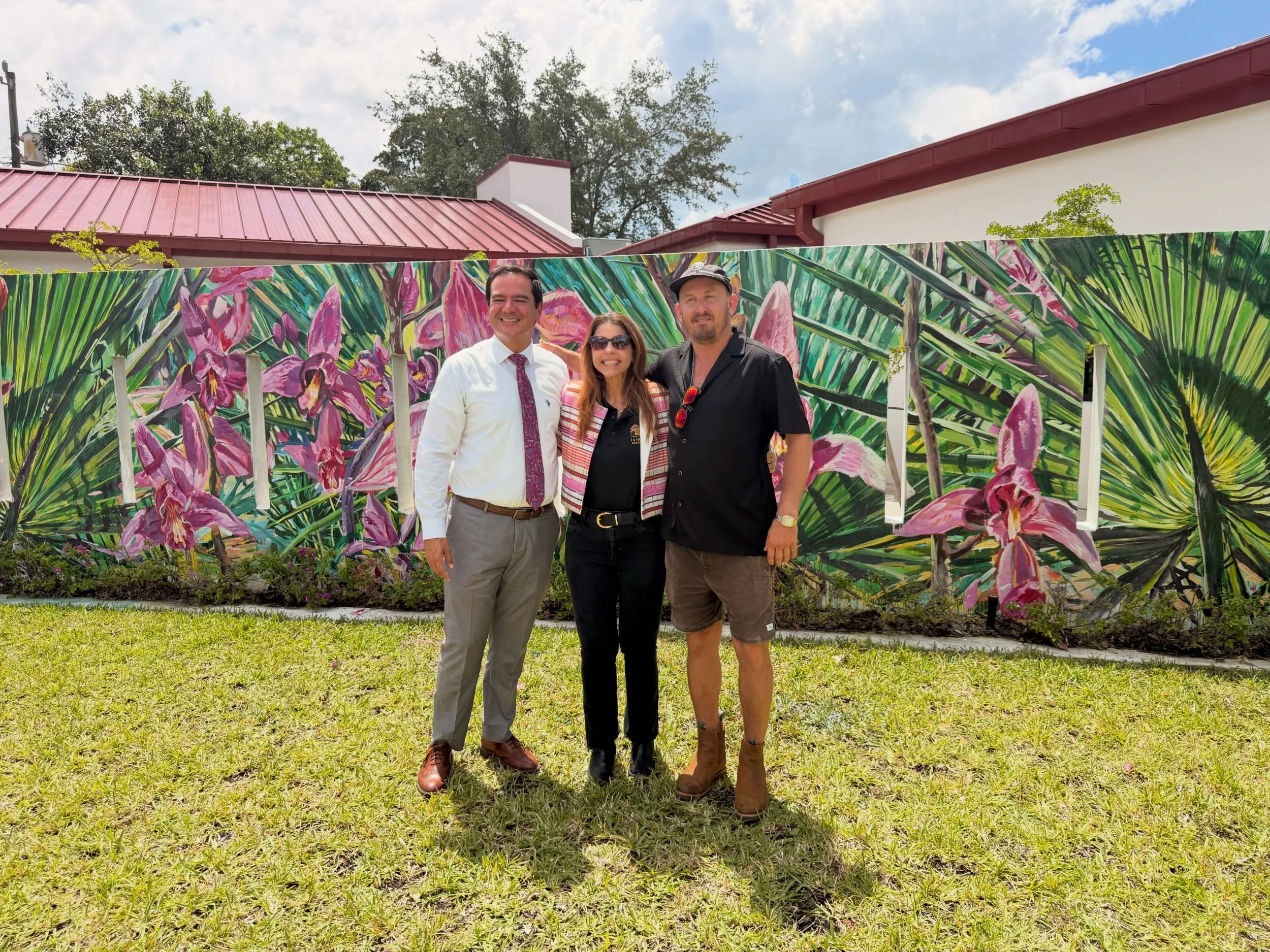 Today in District 4 with @rosadoformiami and @magnussodamin! Public art is essential and seeing this new piece beautiful piece called &ldquo;Orchard Paradise&rdquo; by Magnus was a wonderful start to our morning. This piece was commissioned by the @c