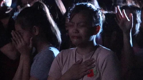 The Hairs on Her Arms Stood Up!