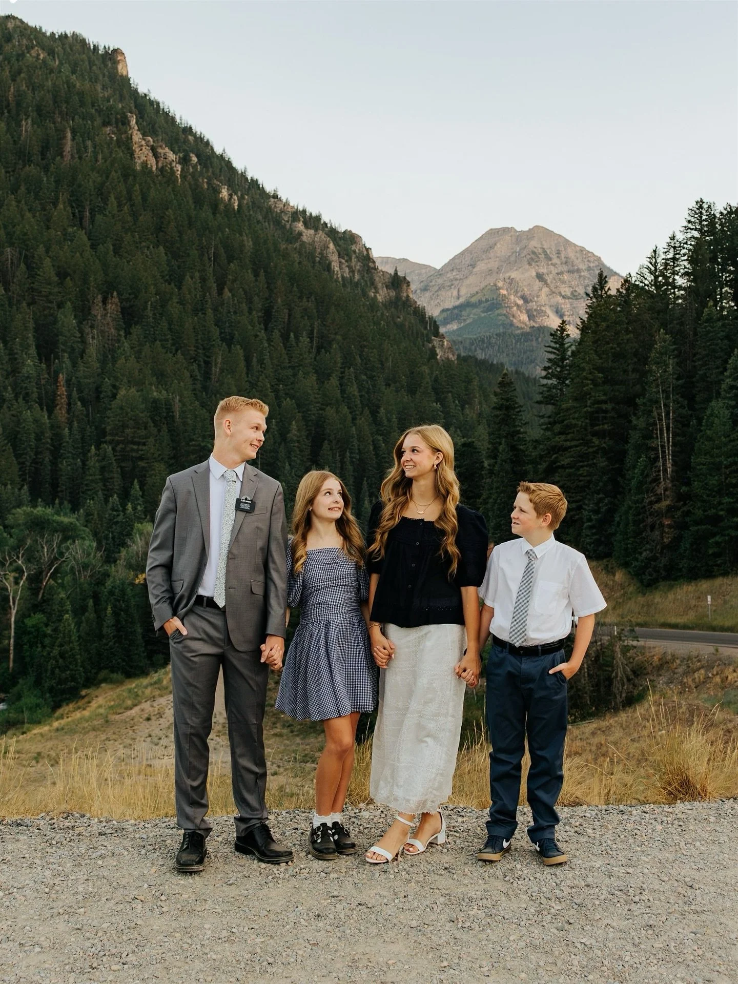 Capturing family moments and preserving memories is my passion. Life speeds by, so don't forget to take photos to treasure the time. 🫶

#utahphotographer #utahcountyphotography #utahphotography #utahfamilyphotographer #utahcountyphotographer #family