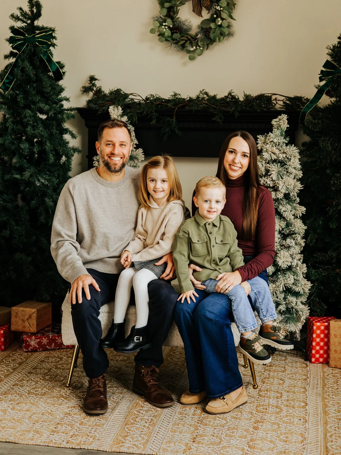 Holiday studio sessions just hit different 😍🫶

There&rsquo;s still time this season for photos! I have limited availability, but a few spots are still open if you&rsquo;d love to capture some holiday magic.

UtahPhotography, UtahPhotographer, UtahM