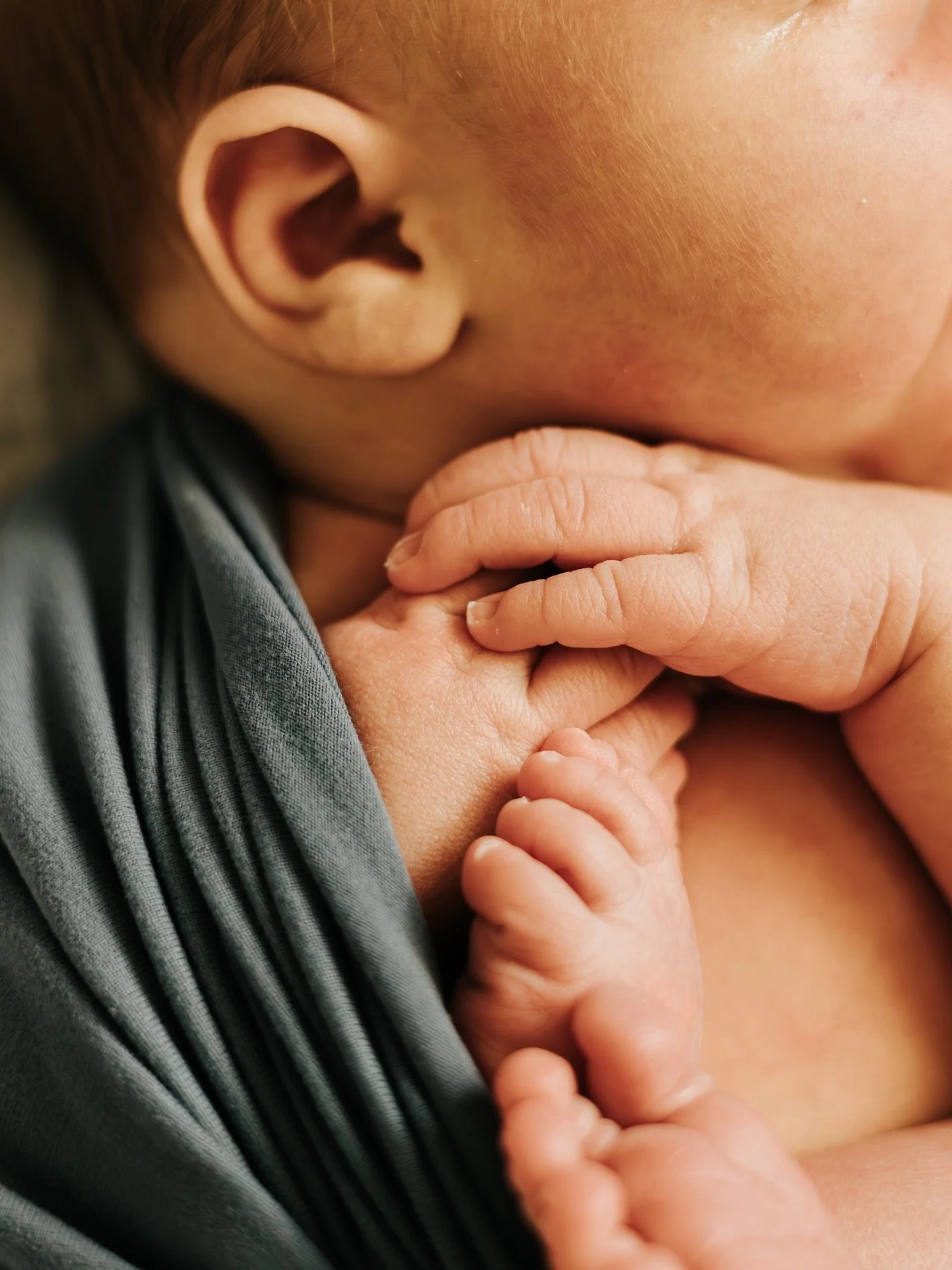 Those little newborn features are melting my heart 🥹🥹

Newborn photography can be done at your home, a studio, the hospital or even outdoors, whatever suits you! I&rsquo;ll help you capture these special moments in the way you&rsquo;ve always dream