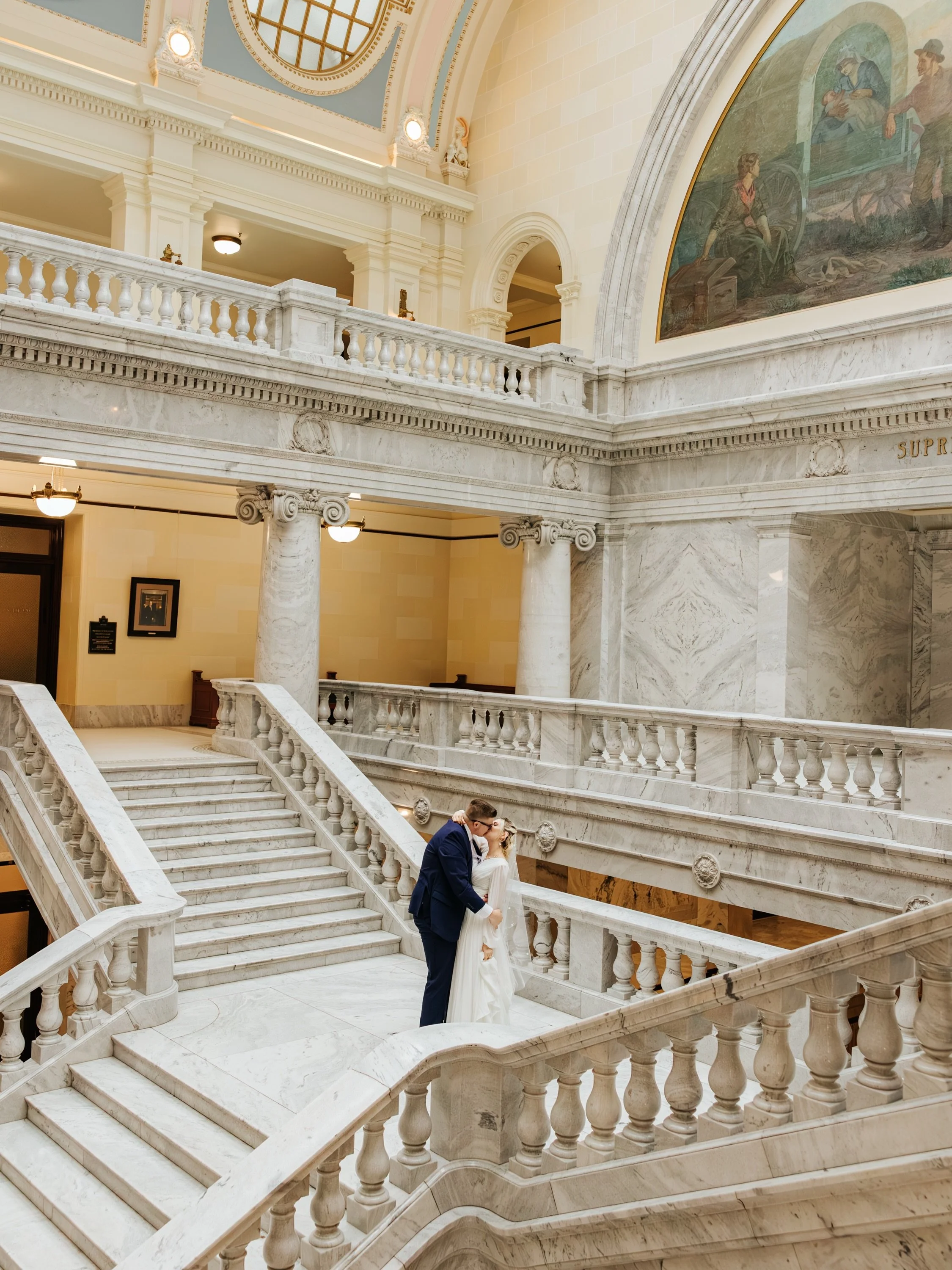 I can&rsquo;t believe I haven&rsquo;t shared this bridal session yet! 🤍 The Capitol just has a little something extra when it comes to bridal portraits, especially in the winter. There&rsquo;s something so timeless and elegant about it. 

Where&rsqu