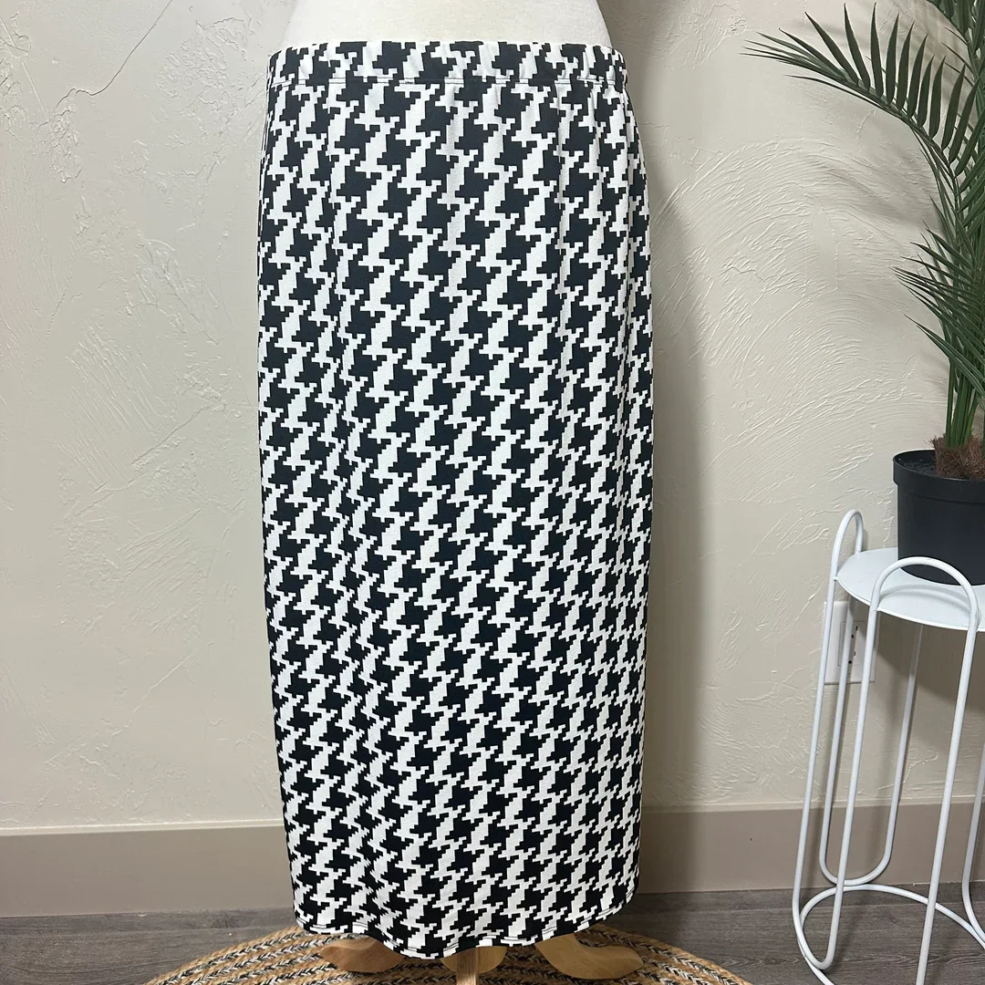 Houndstooth Pencil Skirt