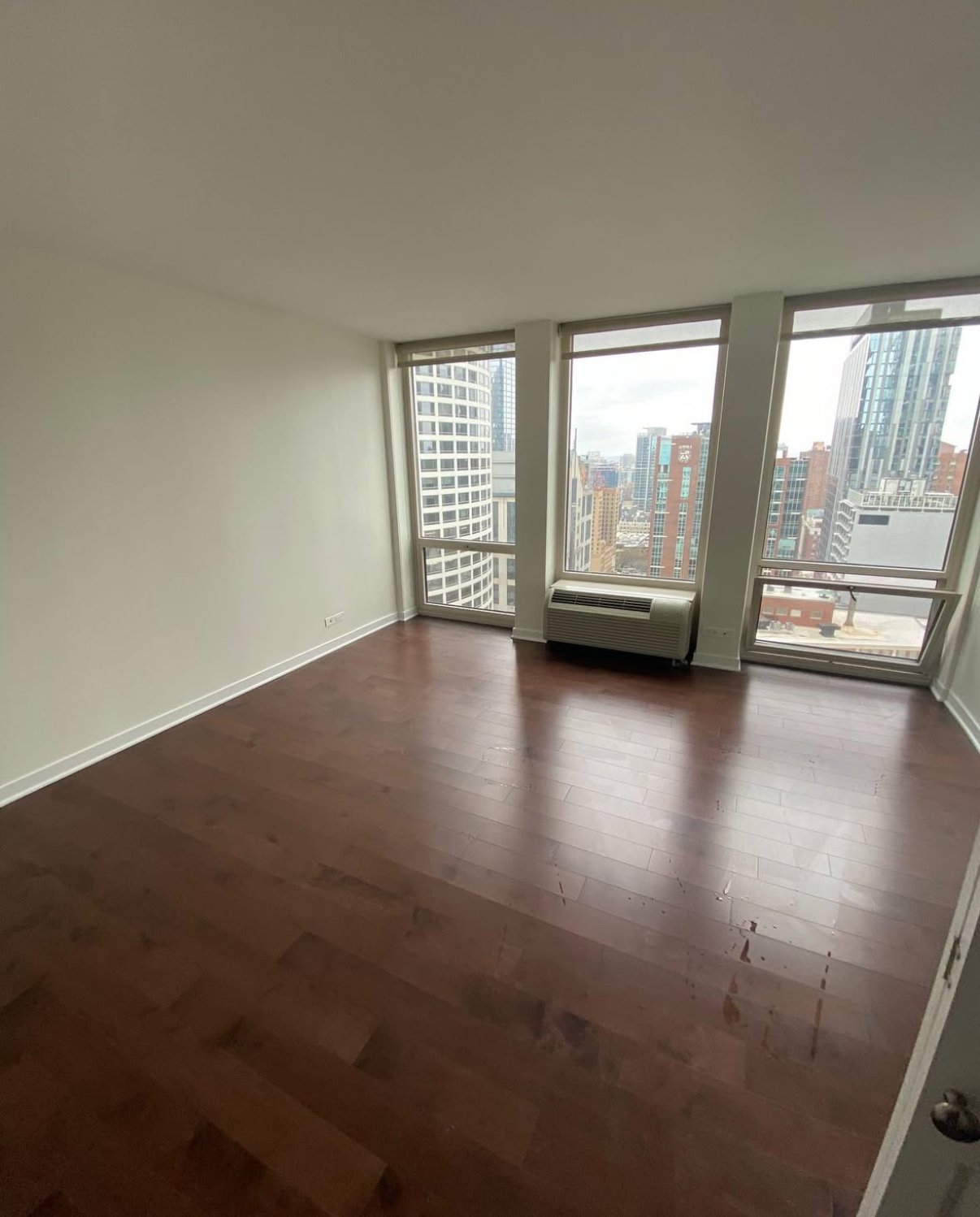 Cleaned and refinished empty condo in downtown Chicago by UrbanValley Property Services