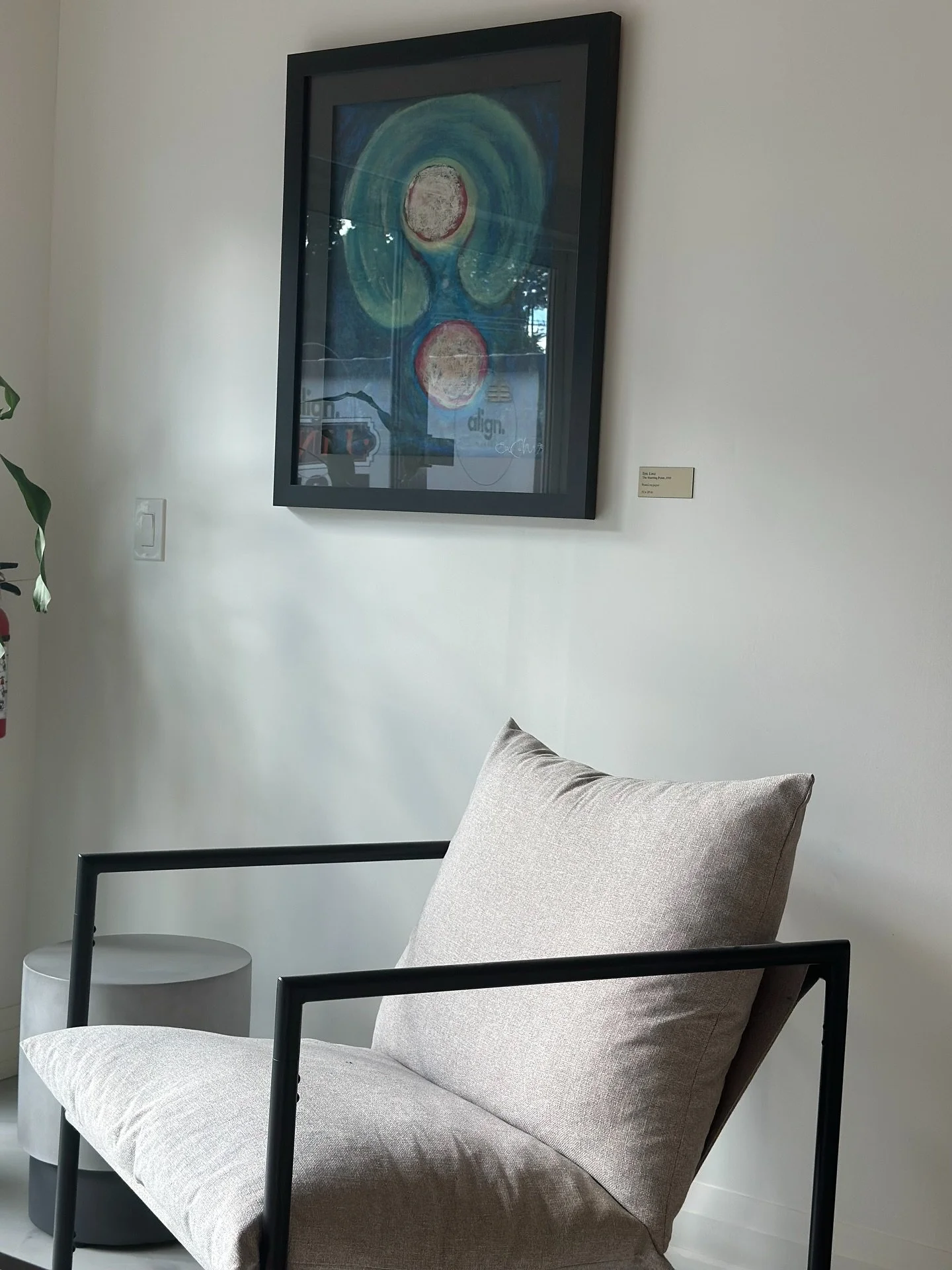 We're thrilled to showcase incredible artwork created by the talented local artist Eric Lotz from Bracebridge at Align. His unique abstract pieces really breathe life into the studio. 

#BracebridgeArt #LocalArtists #ArtInTheStudio #SupportLocal #Cre