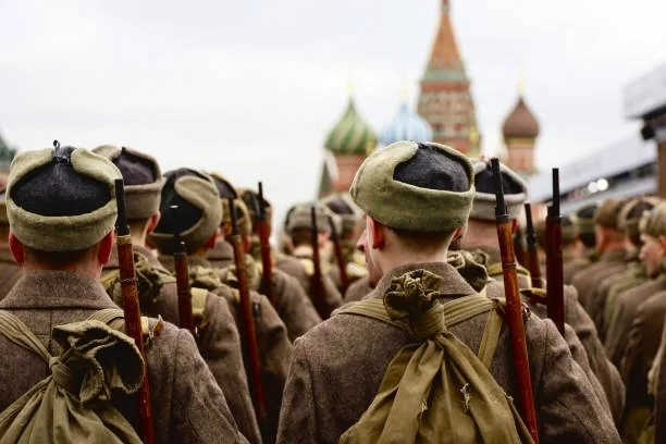 A picture of Russian soldiers standing in formation