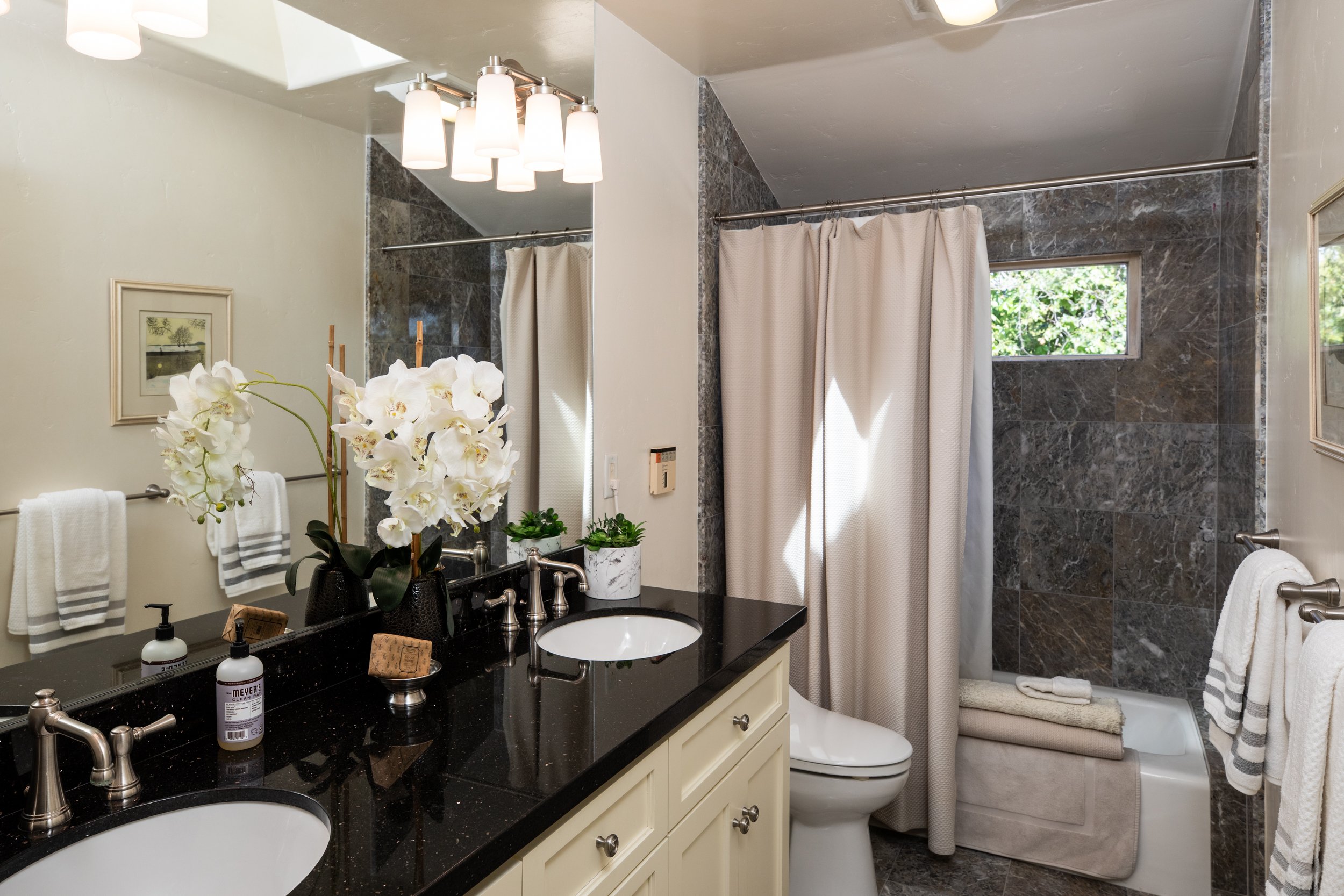 38-Glen_Una_Matt_Anello-0532-MLS.jpg