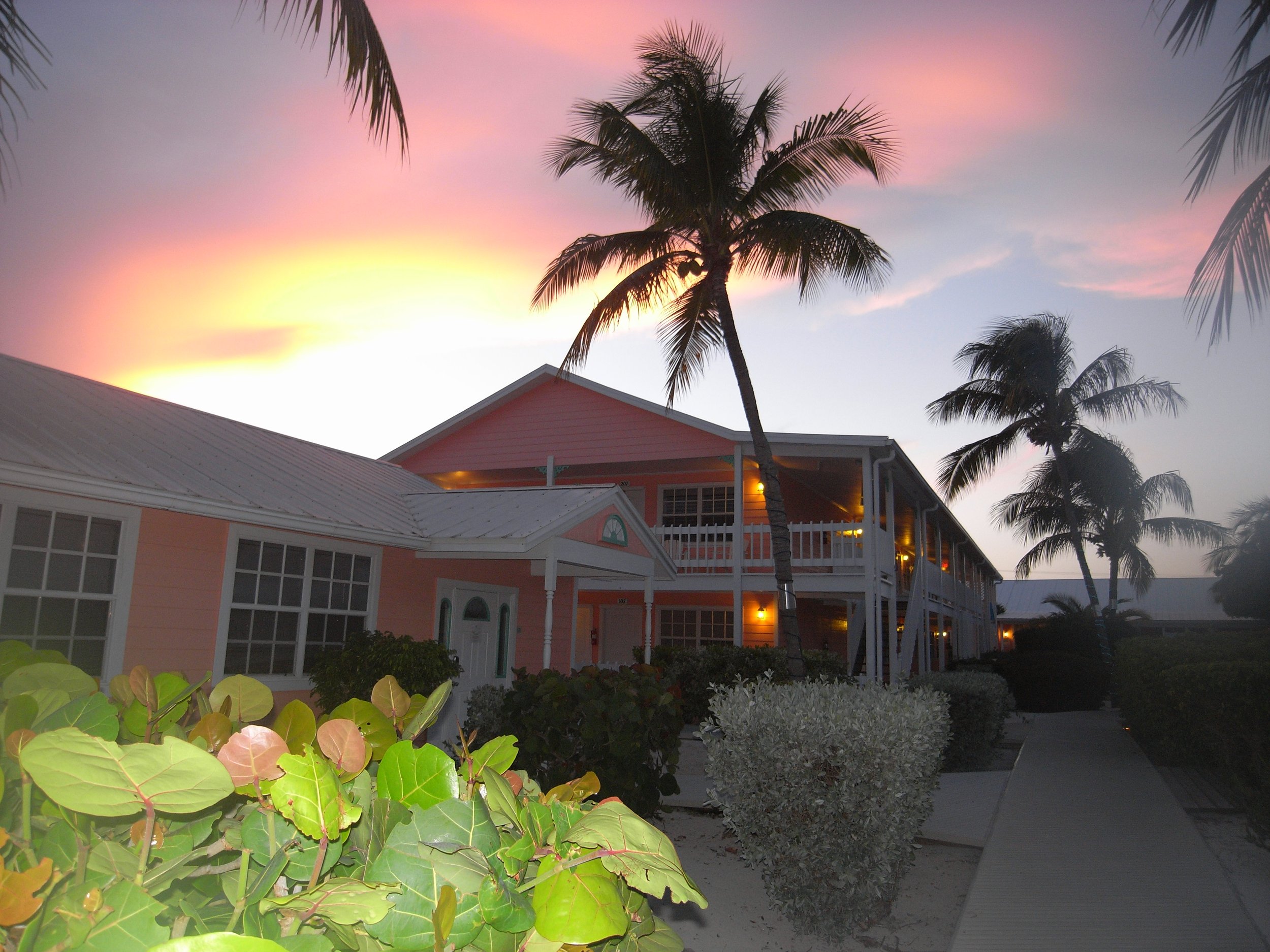 Sunset_Inn.jpg