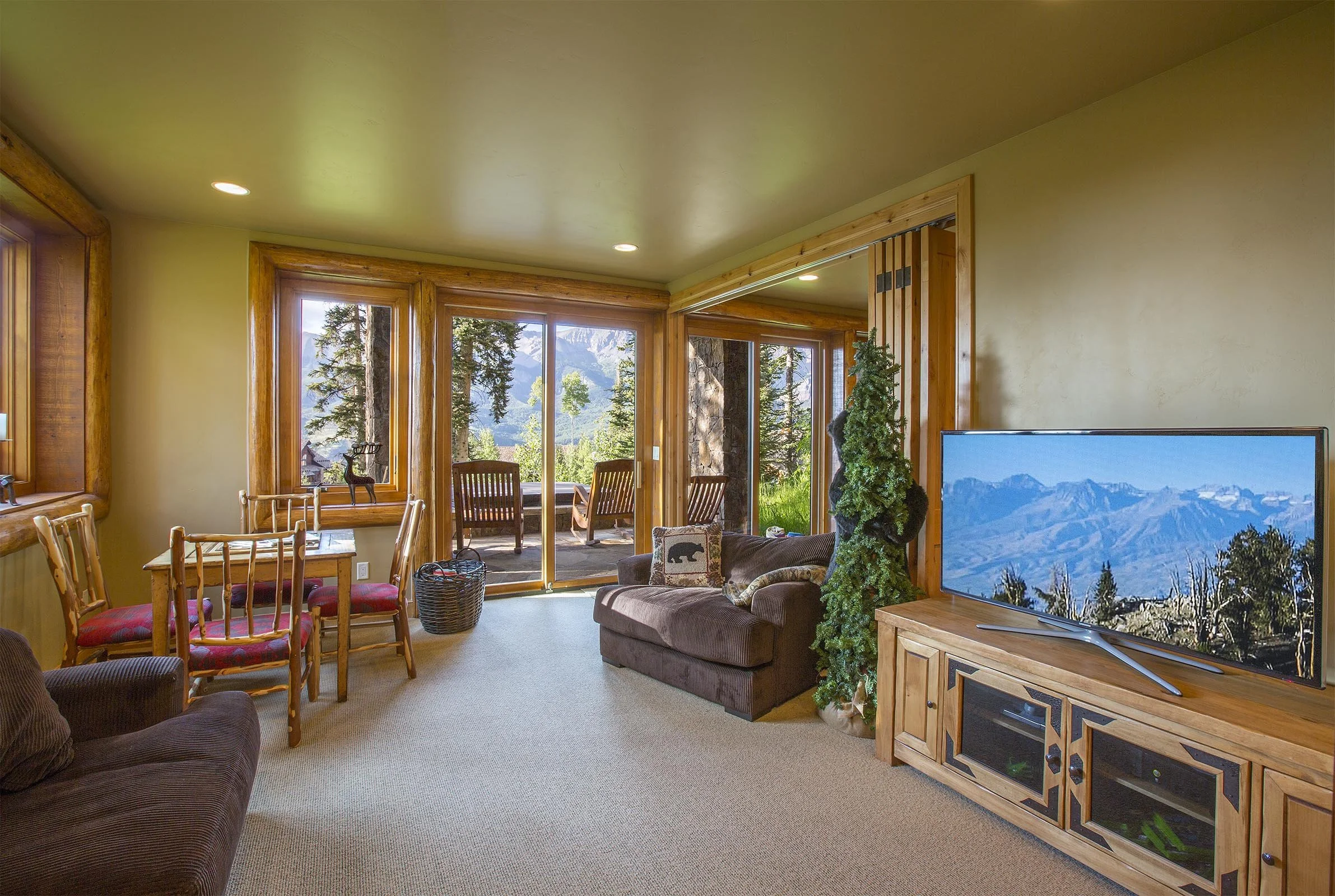 121 Lodges Ln - Telluride