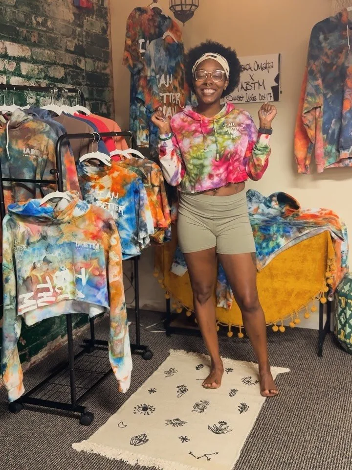 Friday, October 17th &mdash; SUNSET YOGA, 6:30pm &mdash; Sponsored by I AM BETTER THAN ME @iambetterthanme 

We are SUPER excited about this collaboration &mdash; this class is FREE to the community. LED by the beautiful Brittany, @bendwithbrit 🌅 we