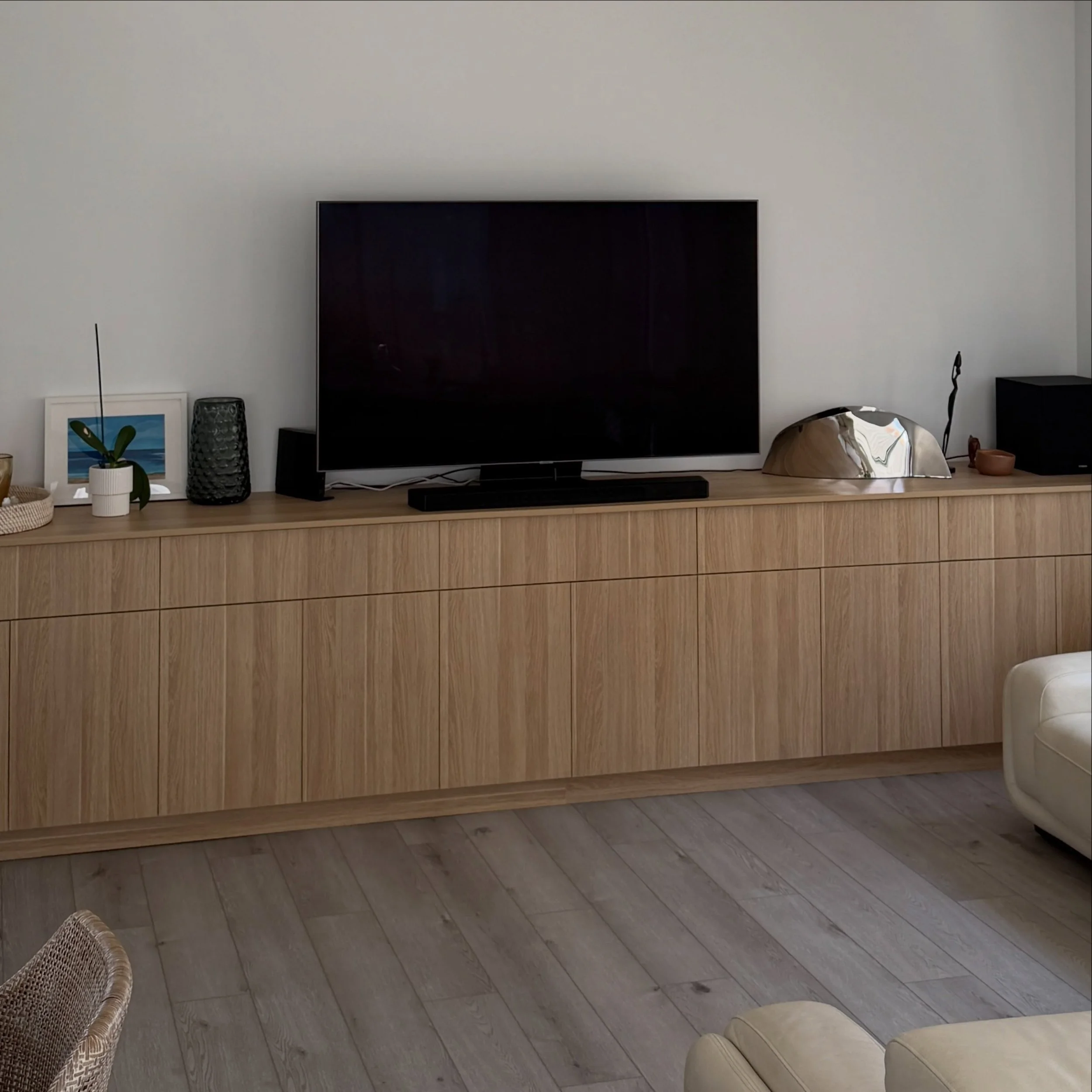 Nice additions for a lovely property in Scarborough ☀️

- @polytec Natural Oak Ravine Board
- @blumaustralia Soft Close Hardware &amp; Hinges
- @hafele_aus Gold Hanging Rail
- @evostone_ Bathroom Benchtop 

Designed, manufactured &amp; installed by @