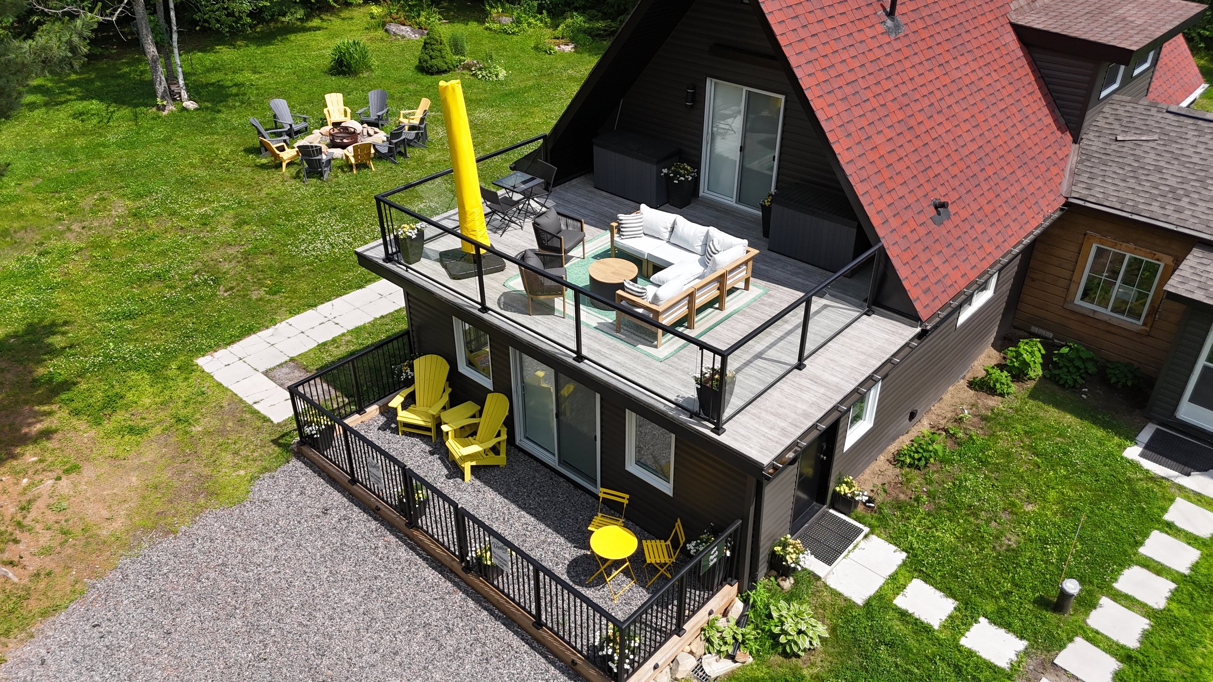 Porch1.JPG